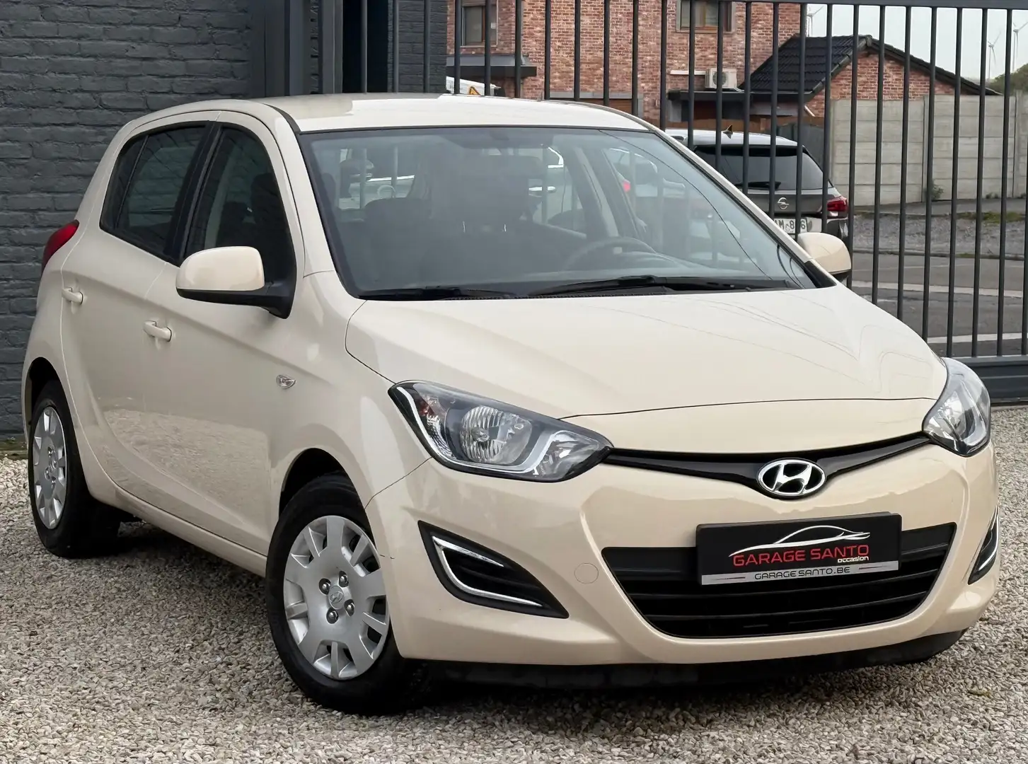 Hyundai i20 i20 1.2i Move 5P A.c / Garantie 12 mois / Beige - 2