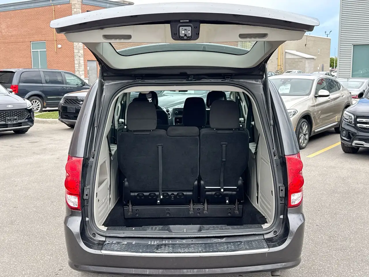 Dodge Grand Caravan снимка Dodge Grand Caravan