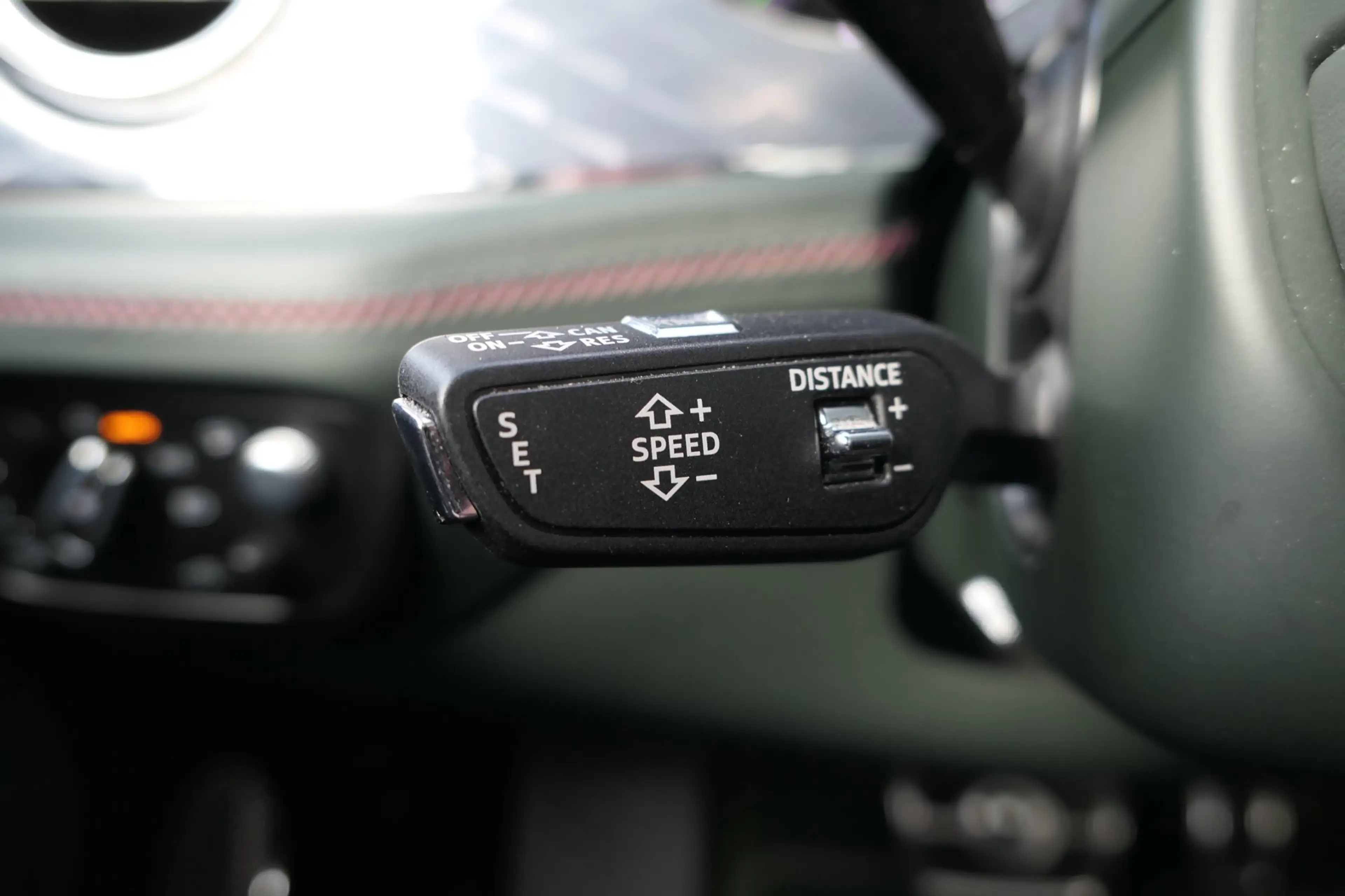 Bentley Bentayga 3.0 V6 Hybrid org. NL Carbon NAIM Massage Panorama — photo 34