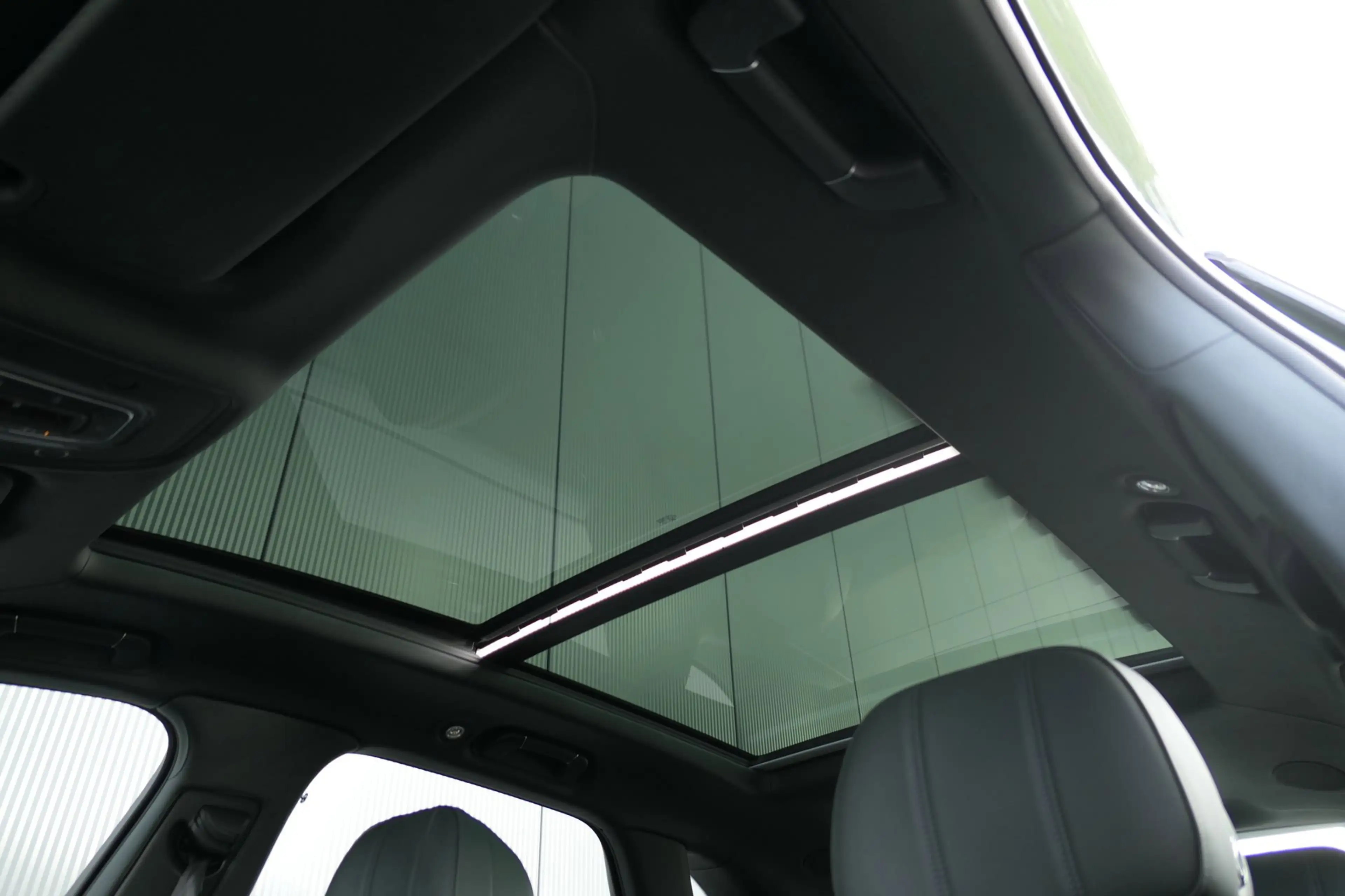 Bentley Bentayga 3.0 V6 Hybrid org. NL Carbon NAIM Massage Panorama — photo 7