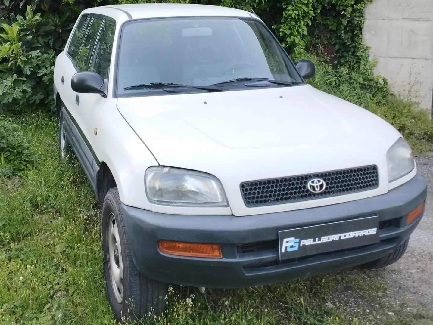 Toyota RAV 4 5p 2.0 GPL 4X4 Bianco - 2