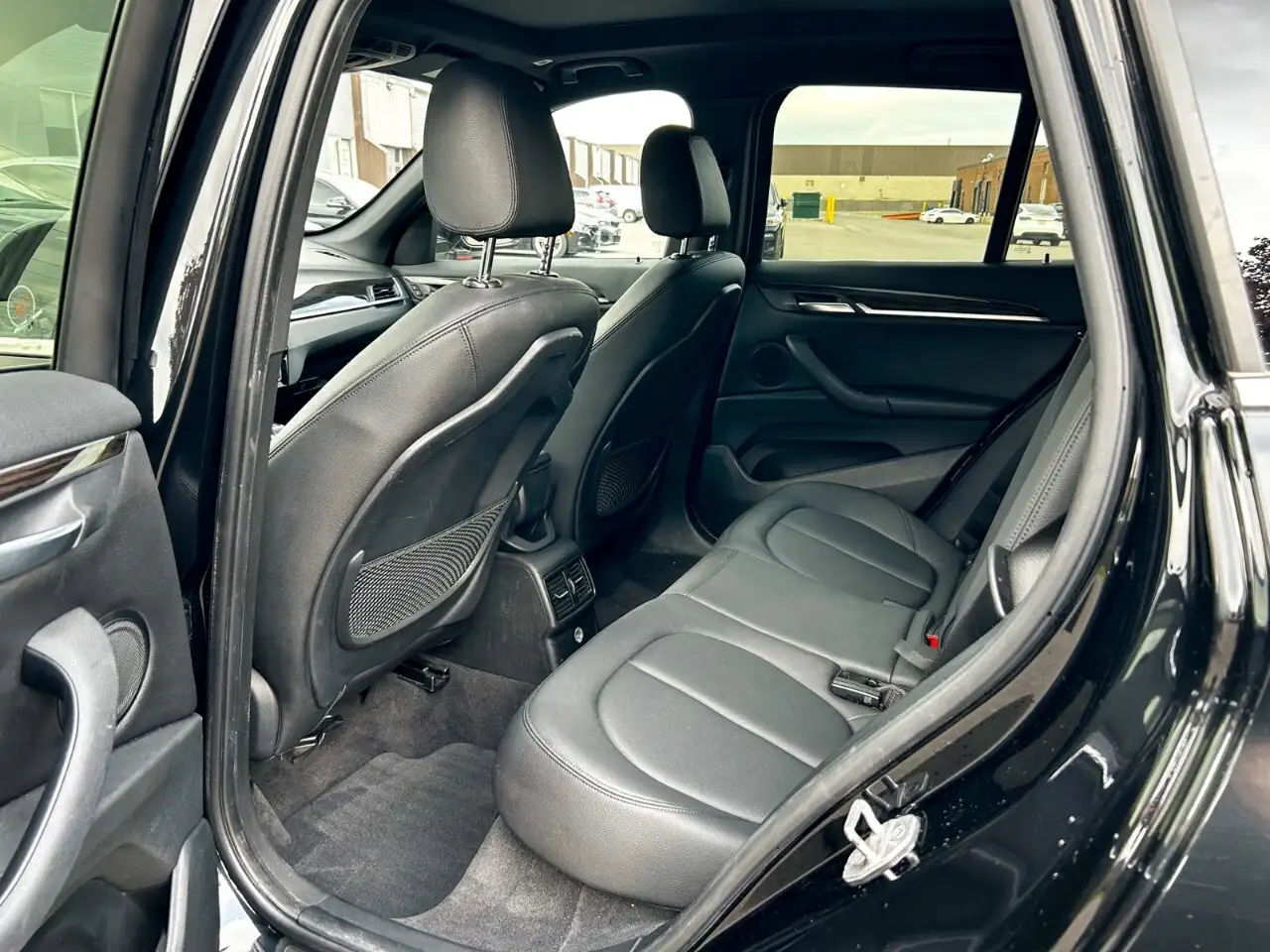 BMW X1 photo BMW X1