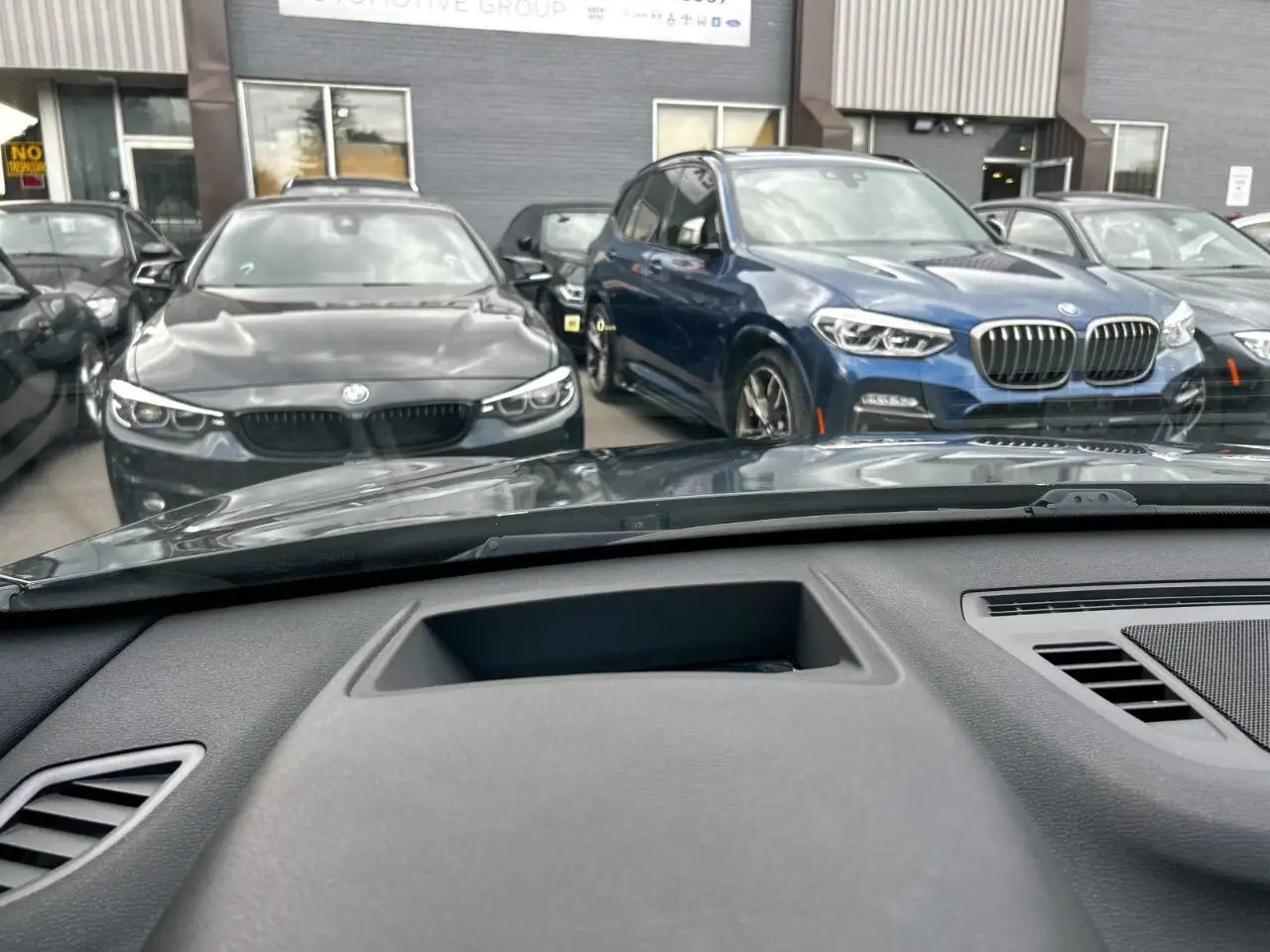 BMW X1 photo BMW X1