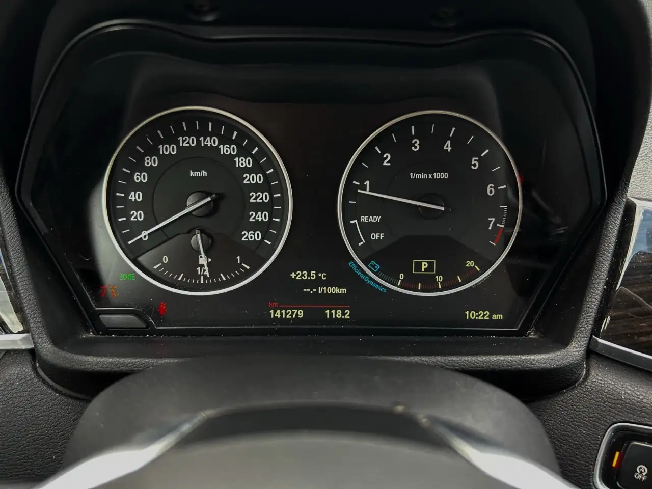BMW X1 photo BMW X1