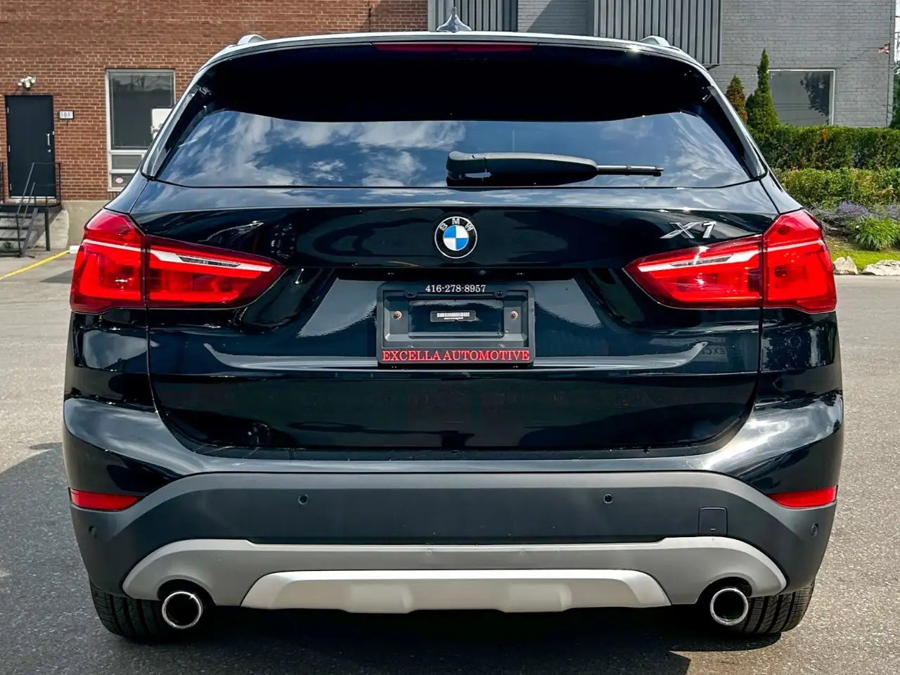 BMW X1 photo BMW X1
