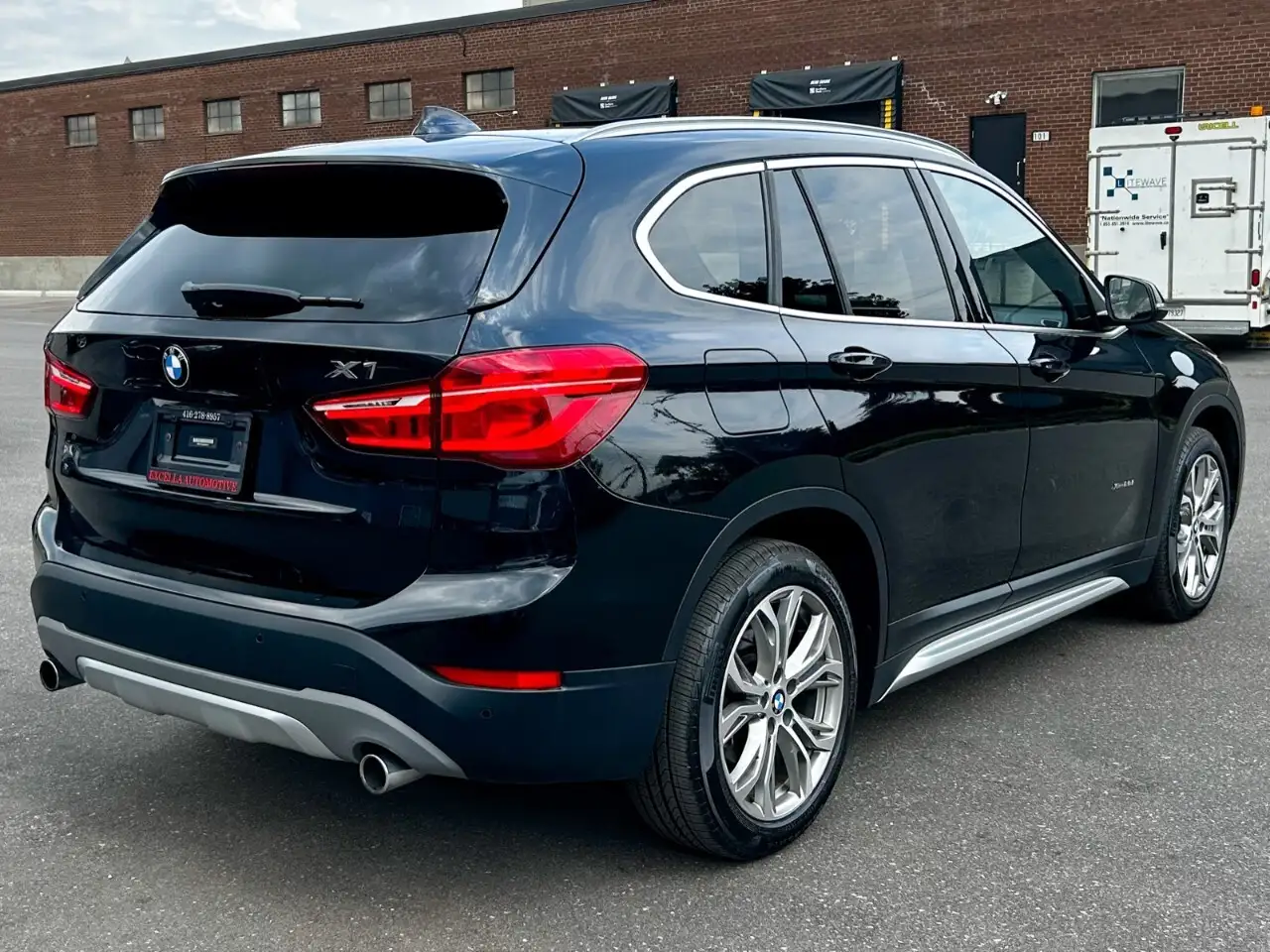 BMW X1 photo BMW X1