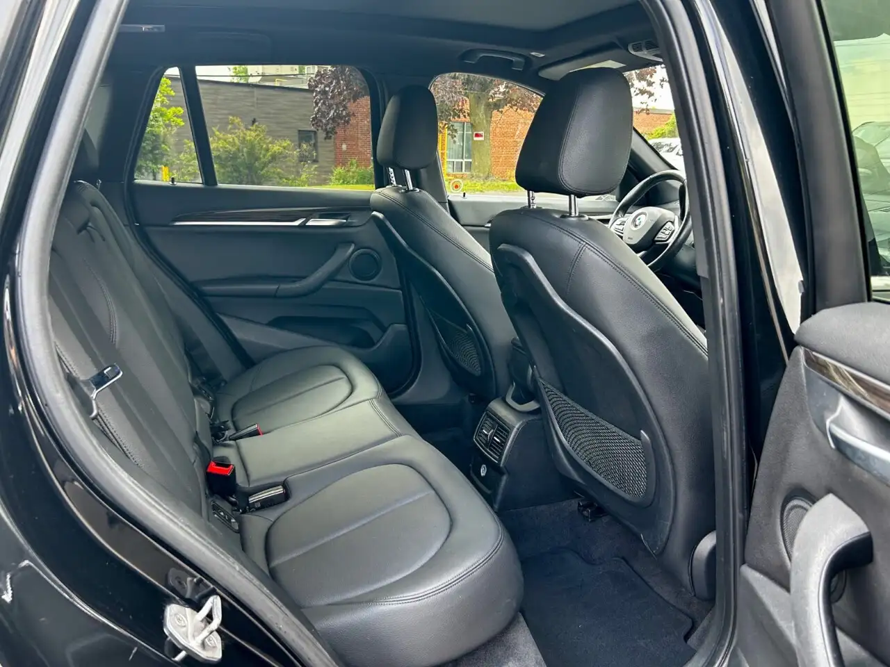 BMW X1 photo BMW X1