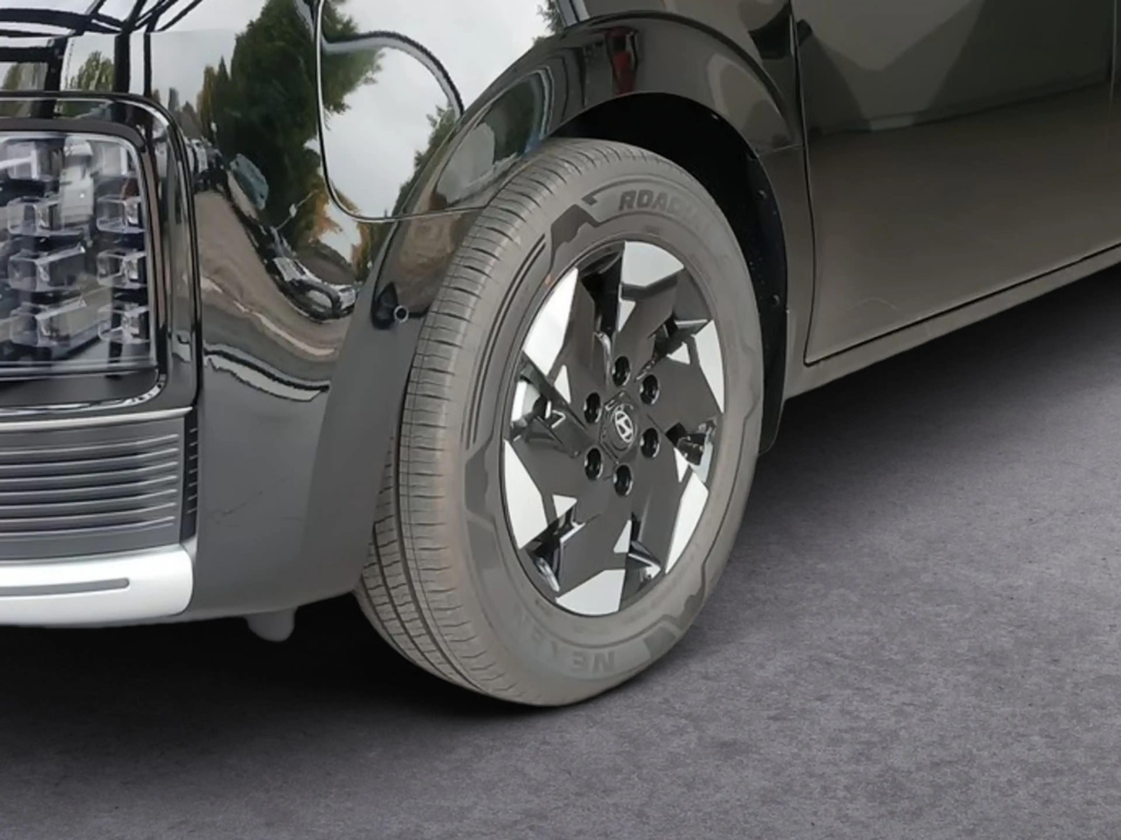 Hyundai STARIA Caligraphy Elektro 84Wh 7 Sitzer — photo 7