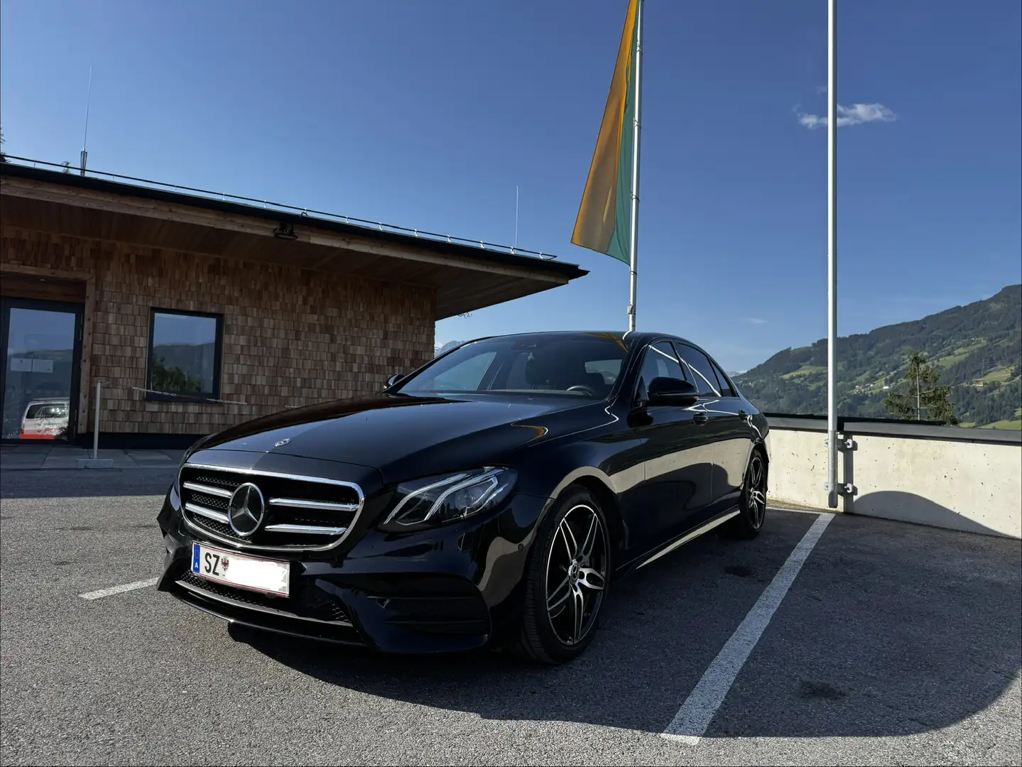Mercedes-Benz E 350 d Avantgarde Aut. AMG-Line 2018 Erstbesitz-Neuzust - 1