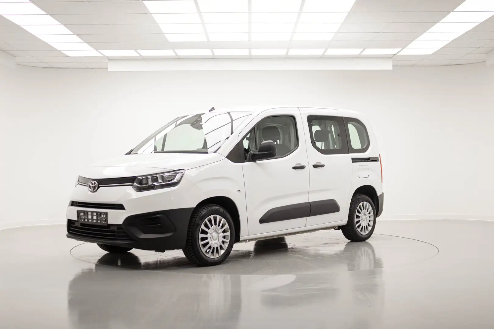 Toyota Proace City VERSO 1.5D 100 CV S&S Short D Lounge bijela - 1