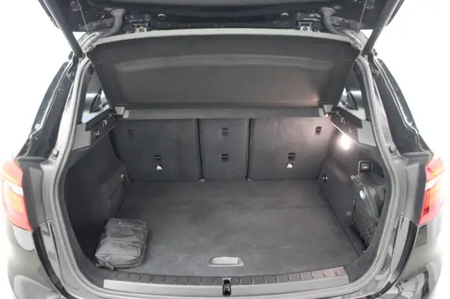 BMW 2 Series view 12