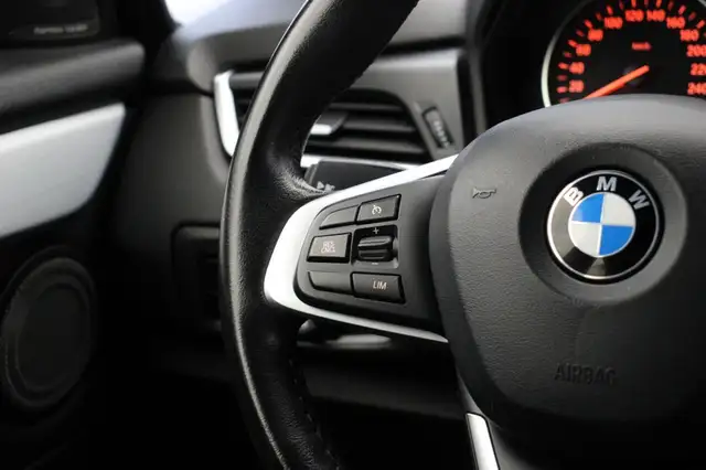 BMW 2 Series view 6