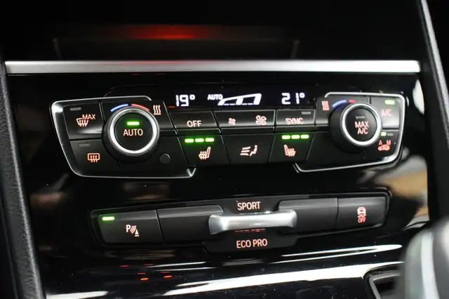 BMW 2 Series view 7