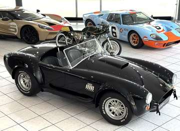 427 Shelby Cobra 7.0 Liter V8 551 PS by Superformance