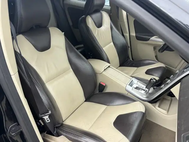 Volvo XC60 view 10