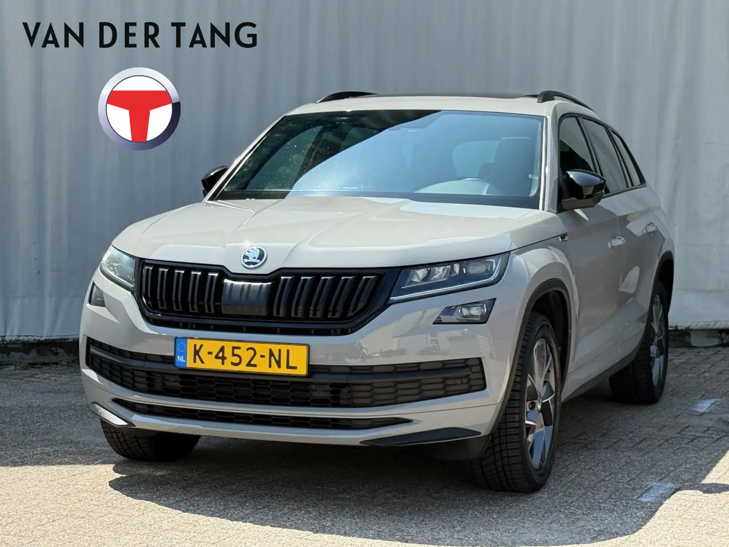 Skoda Kodiaq 1.5 TSI Sportline Business Panodak / el. stln. Grijs - 1