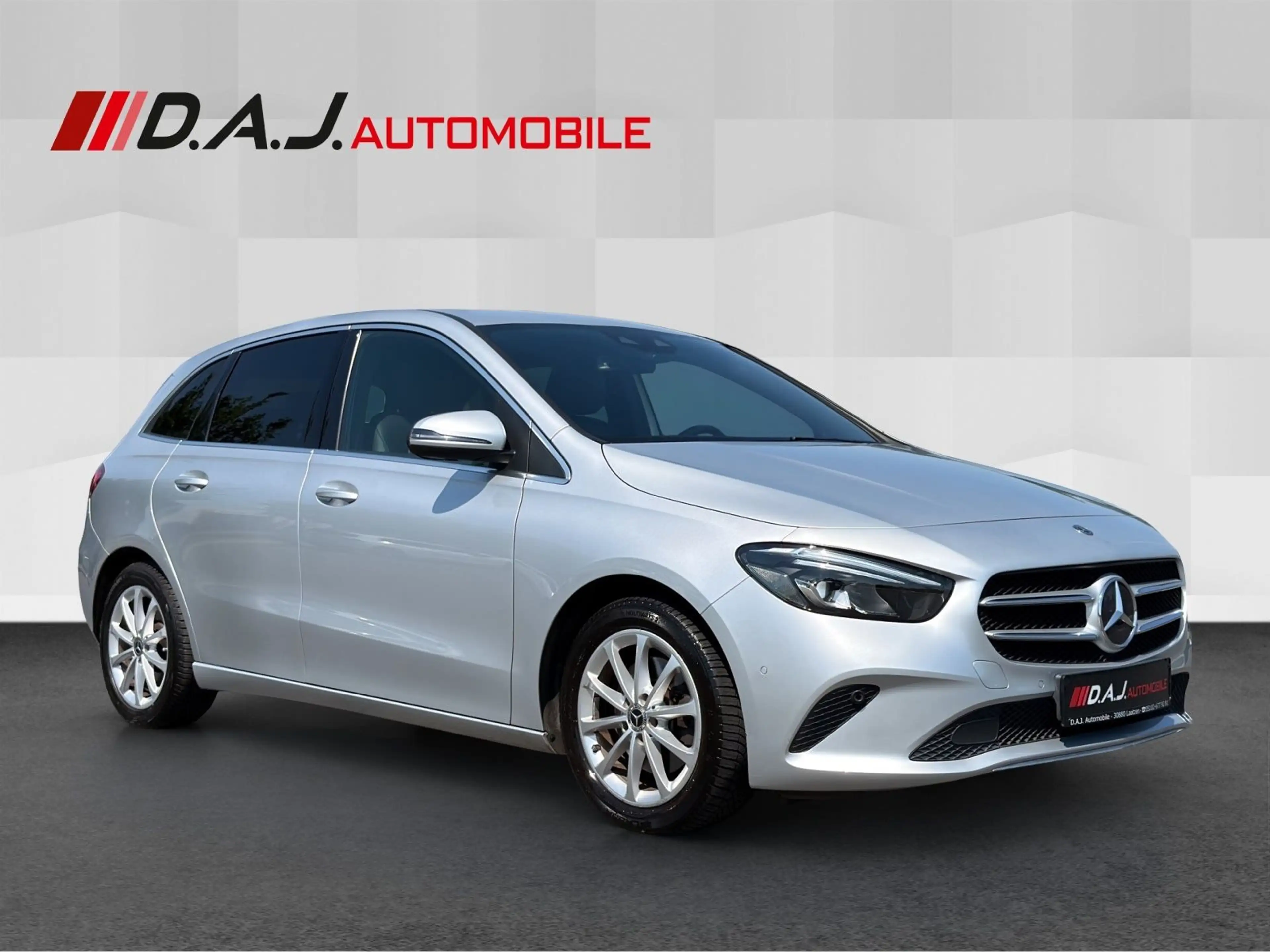 Mercedes-Benz B 220 4Matic 7G-DCT Progressive LED NAV SHZ Carp — photo 7