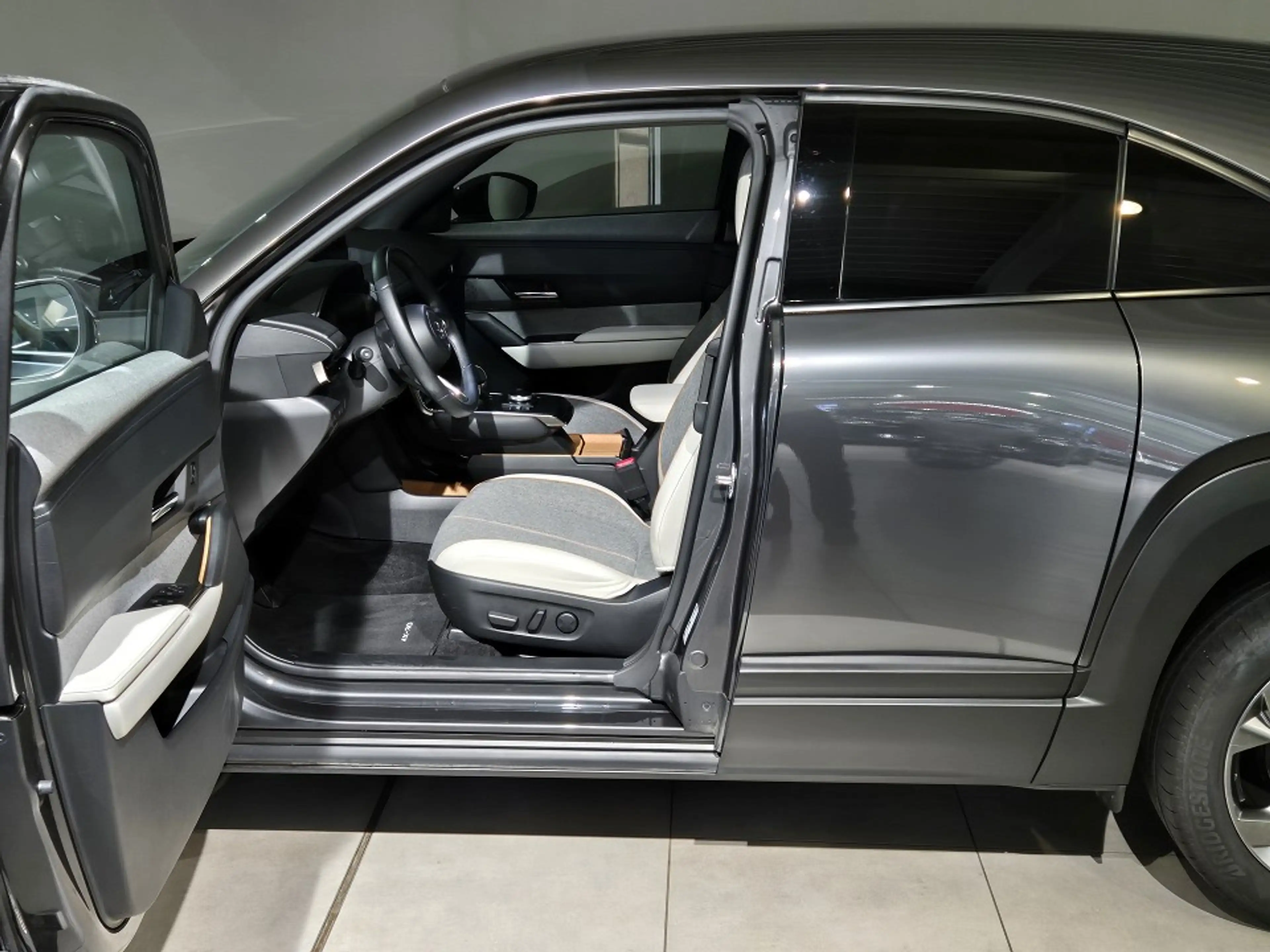Mazda MX-30 Advantage EV 145PS/100% elektrisch/Navi/Head-Up — photo 6
