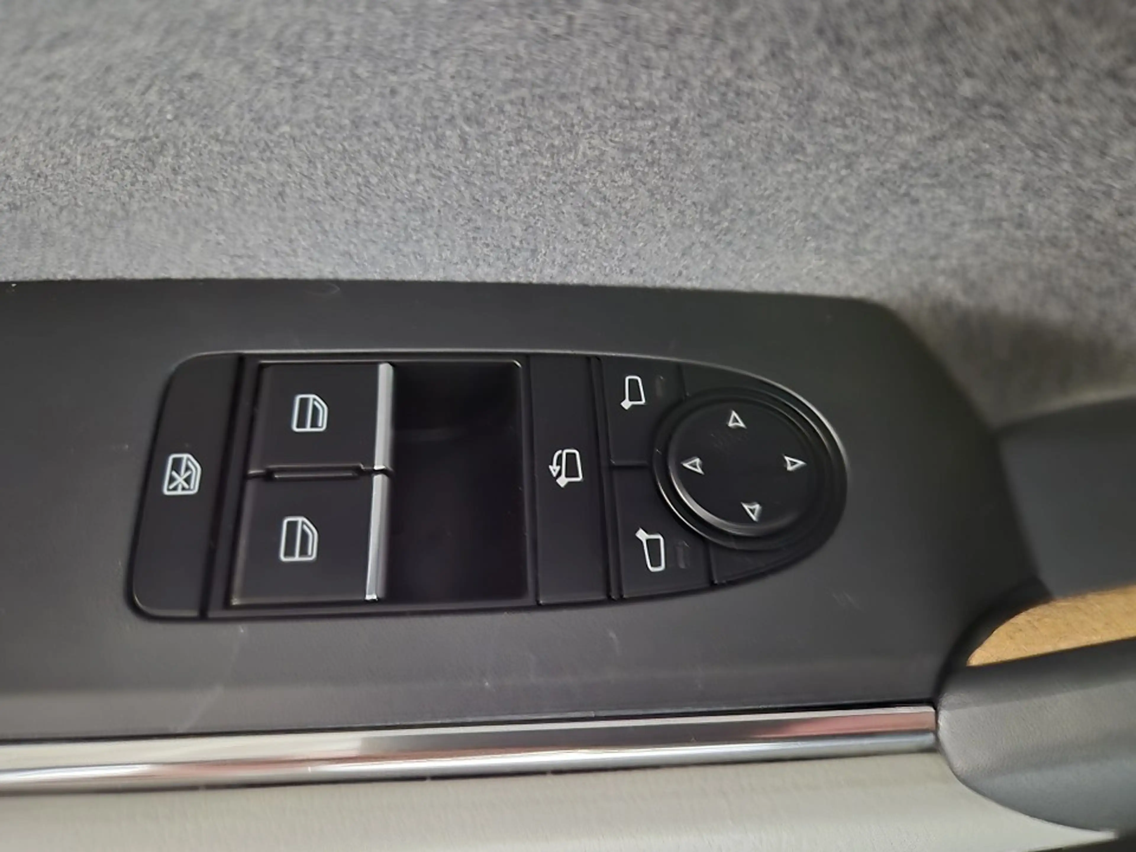 Mazda MX-30 Advantage EV 145PS/100% elektrisch/Navi/Head-Up — photo 9