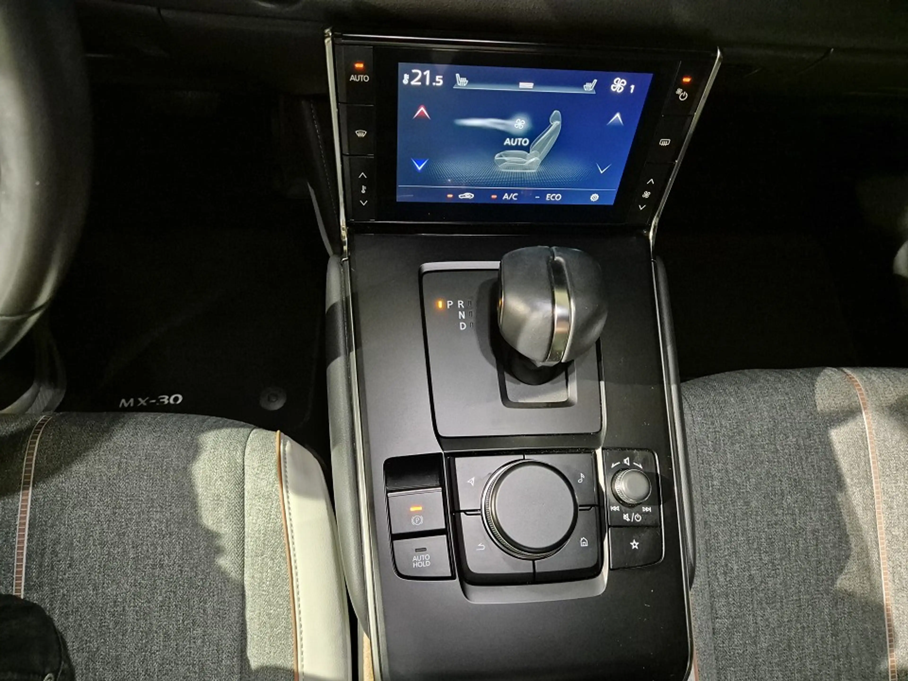 Mazda MX-30 Advantage EV 145PS/100% elektrisch/Navi/Head-Up — photo 11
