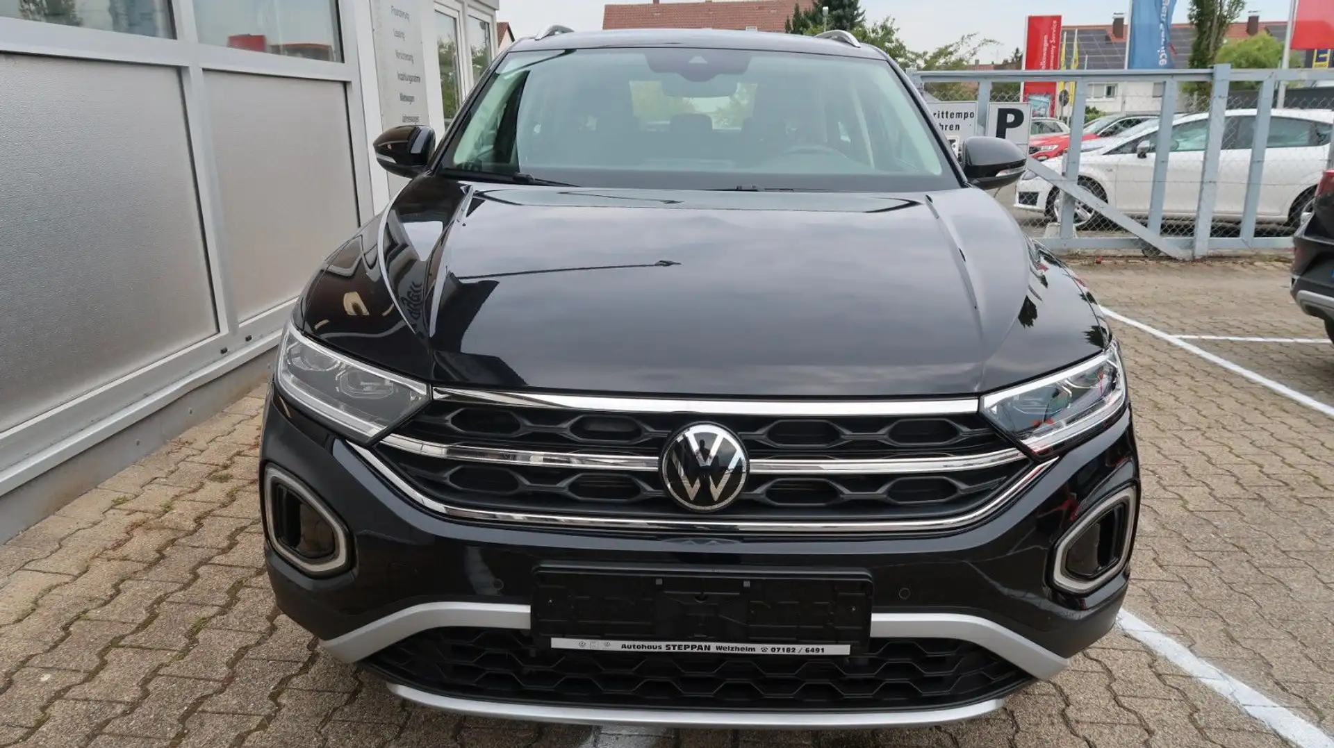 Volkswagen T-Roc 1,5 TSI Style +ACC +APP +IQ-LED +RFK Schwarz - 2