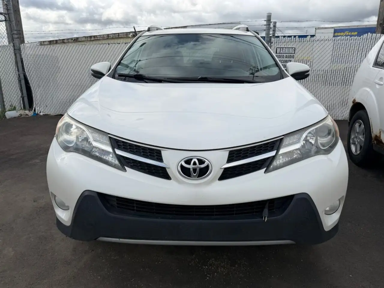 Toyota RAV 4 снимка Toyota RAV 4