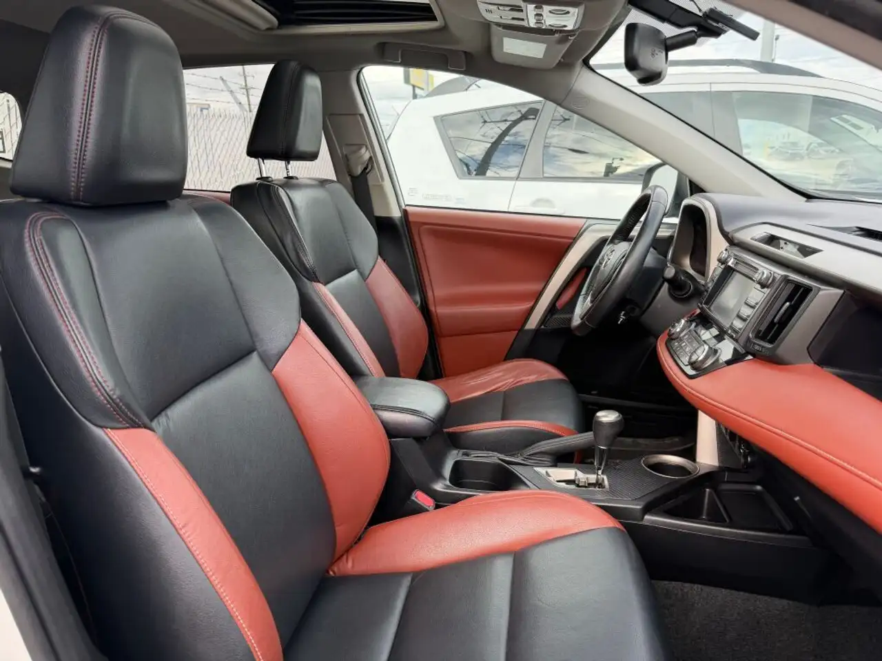 Toyota RAV 4 снимка Toyota RAV 4