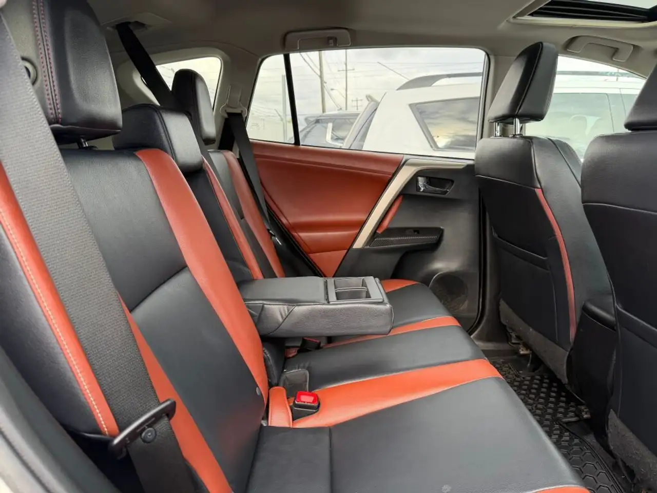 Toyota RAV 4 снимка Toyota RAV 4