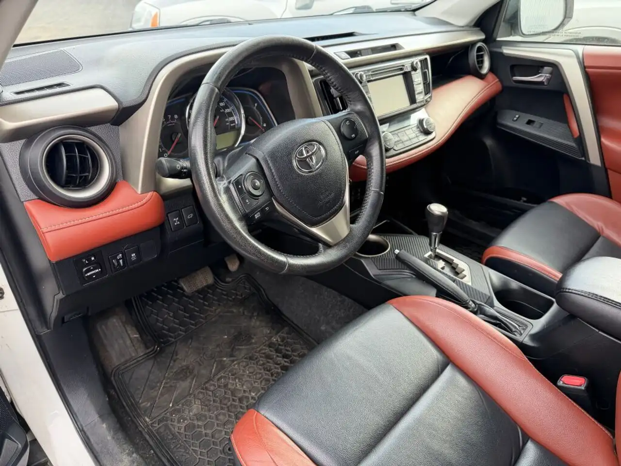 Toyota RAV 4 снимка Toyota RAV 4