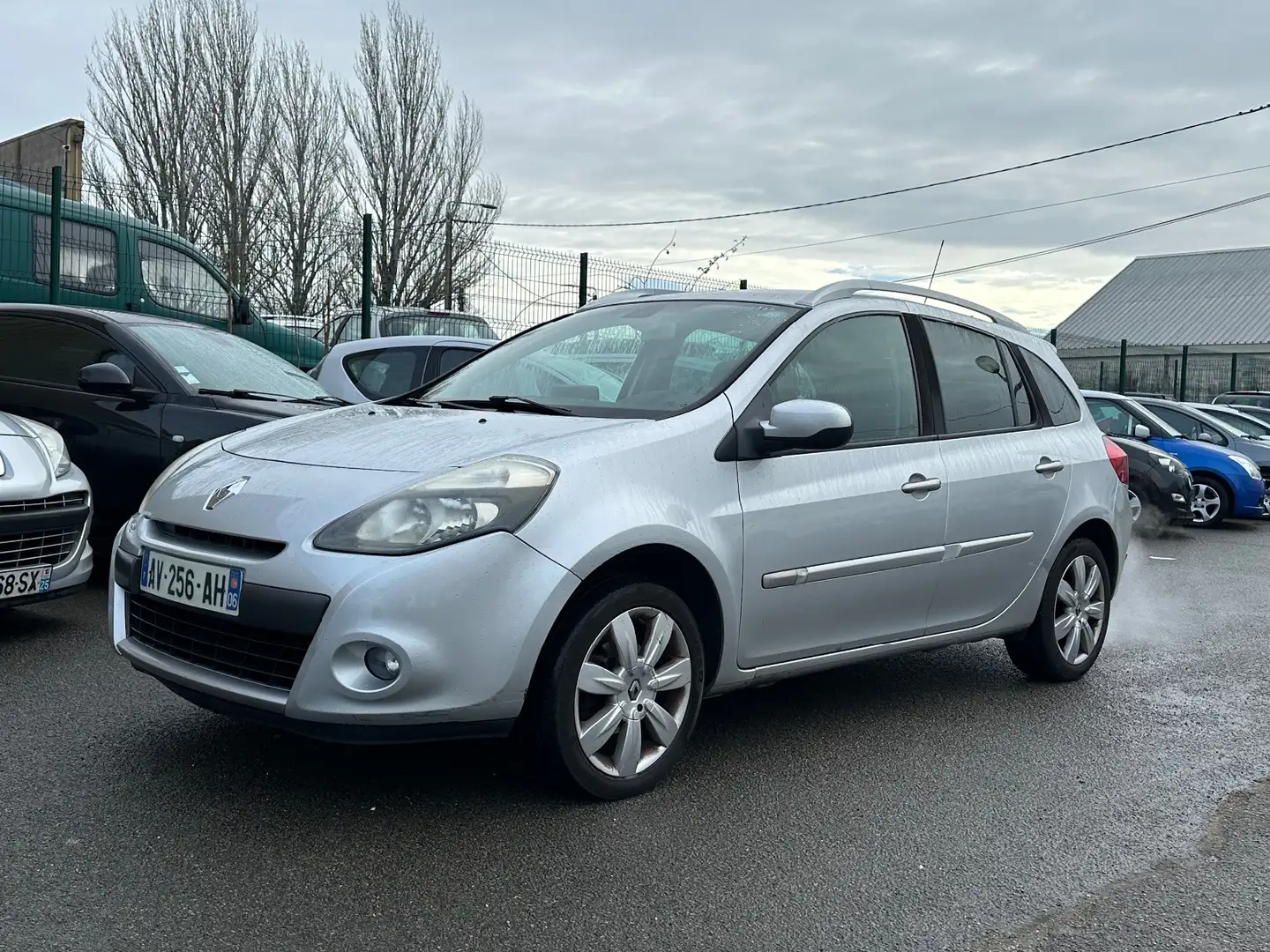 Renault Clio Clio III dCi 85 eco2 Exception TomTom Gris - 1