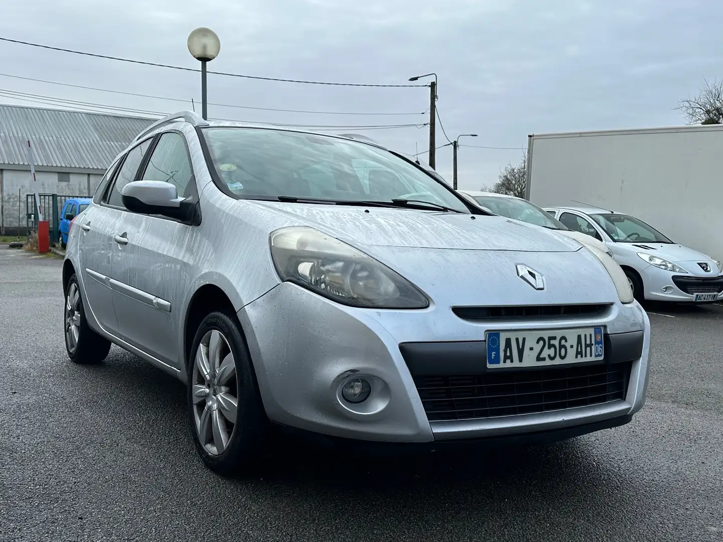 Renault Clio Clio III dCi 85 eco2 Exception TomTom Gris - 2
