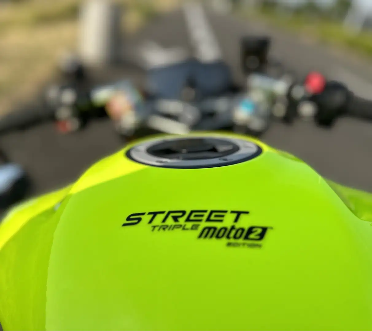 Triumph Street Triple 765 moto2 - 1