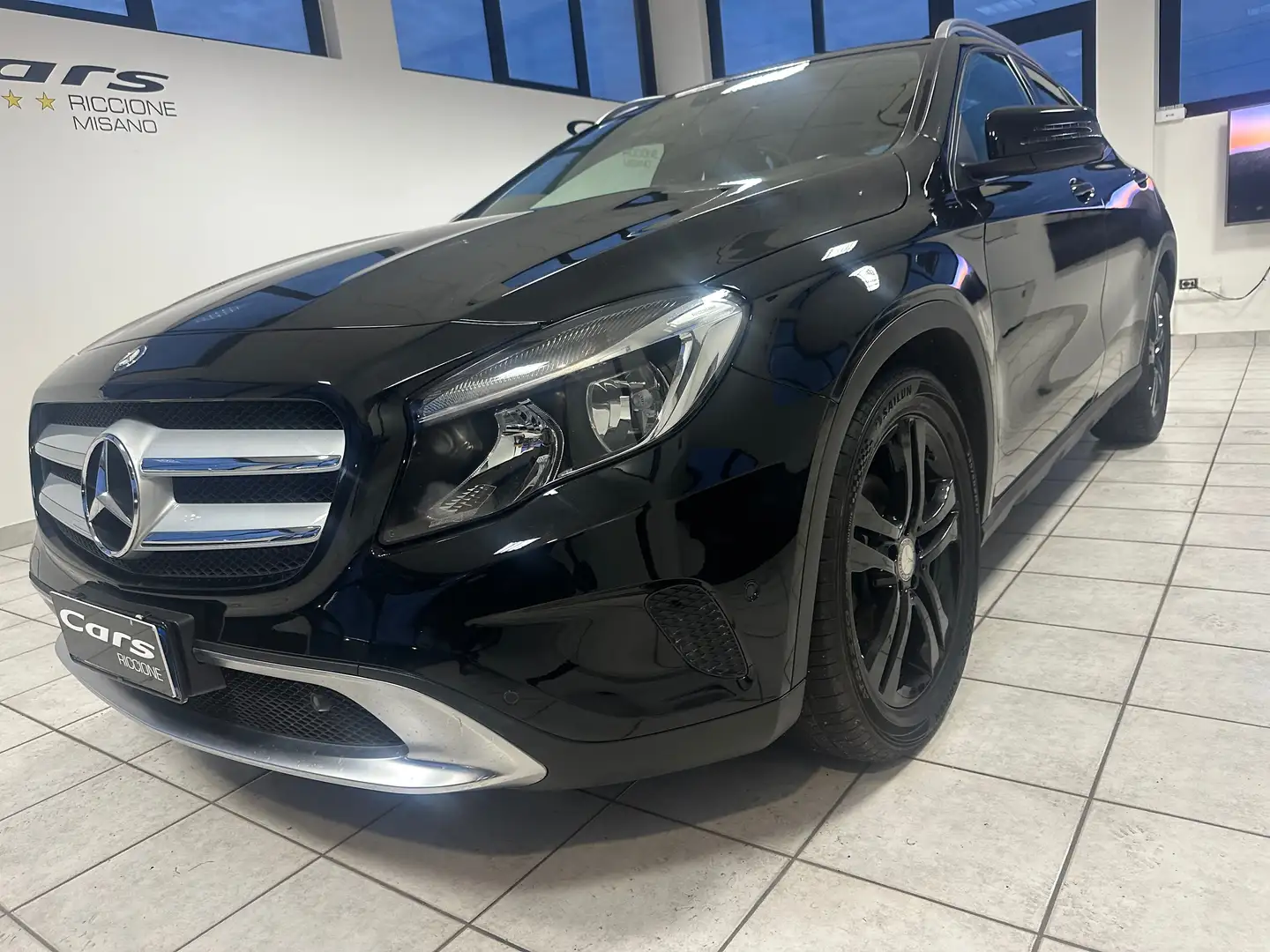 Mercedes-Benz GLA 200 Cdi BLACK EDITION Schwarz - 1