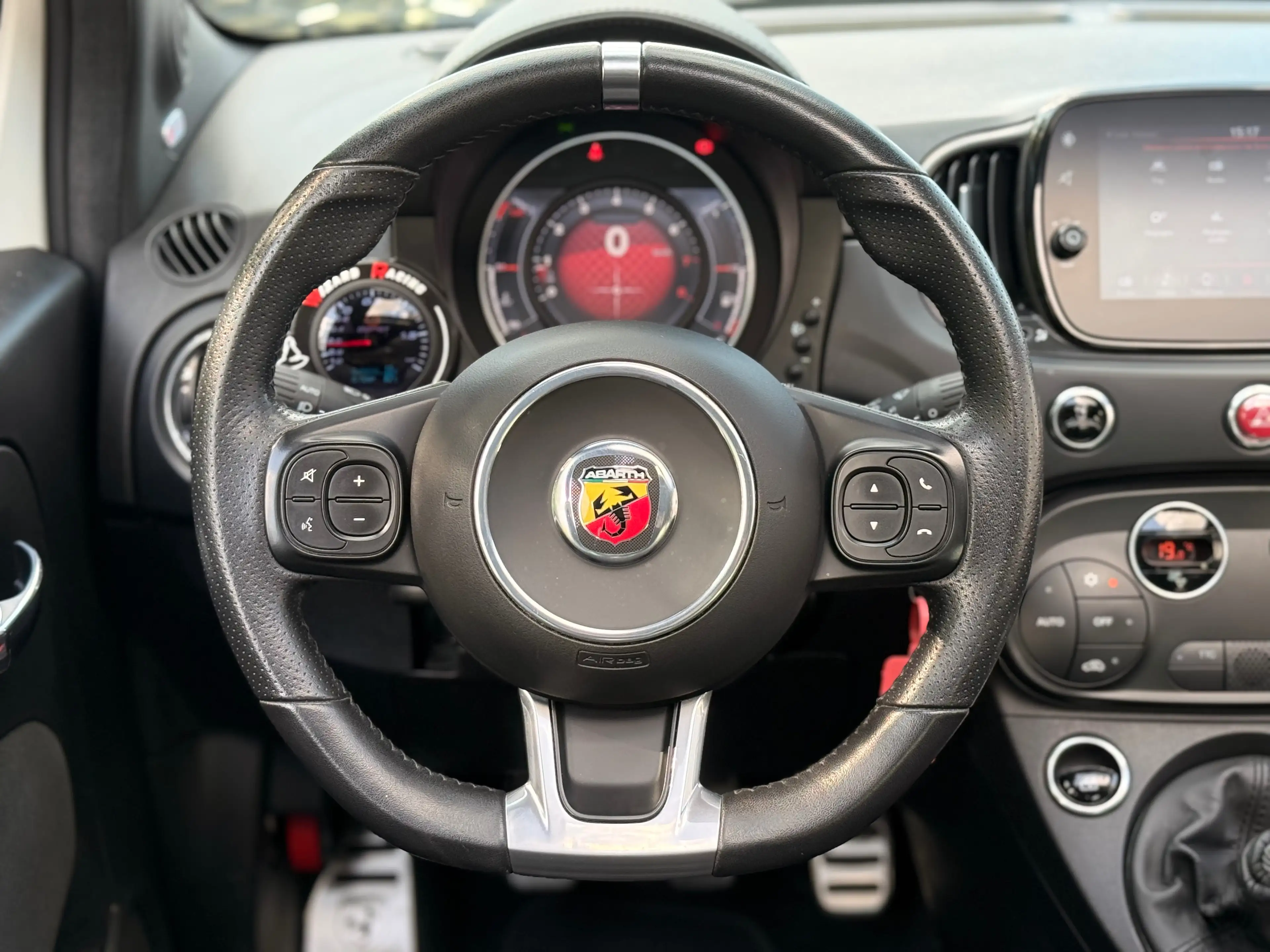 Fiat 500 Abarth F595 PISTA 120KW 1RE MAIN PANO SIEGES SABELT ECHAPP. RECORD MONZA — photo 15