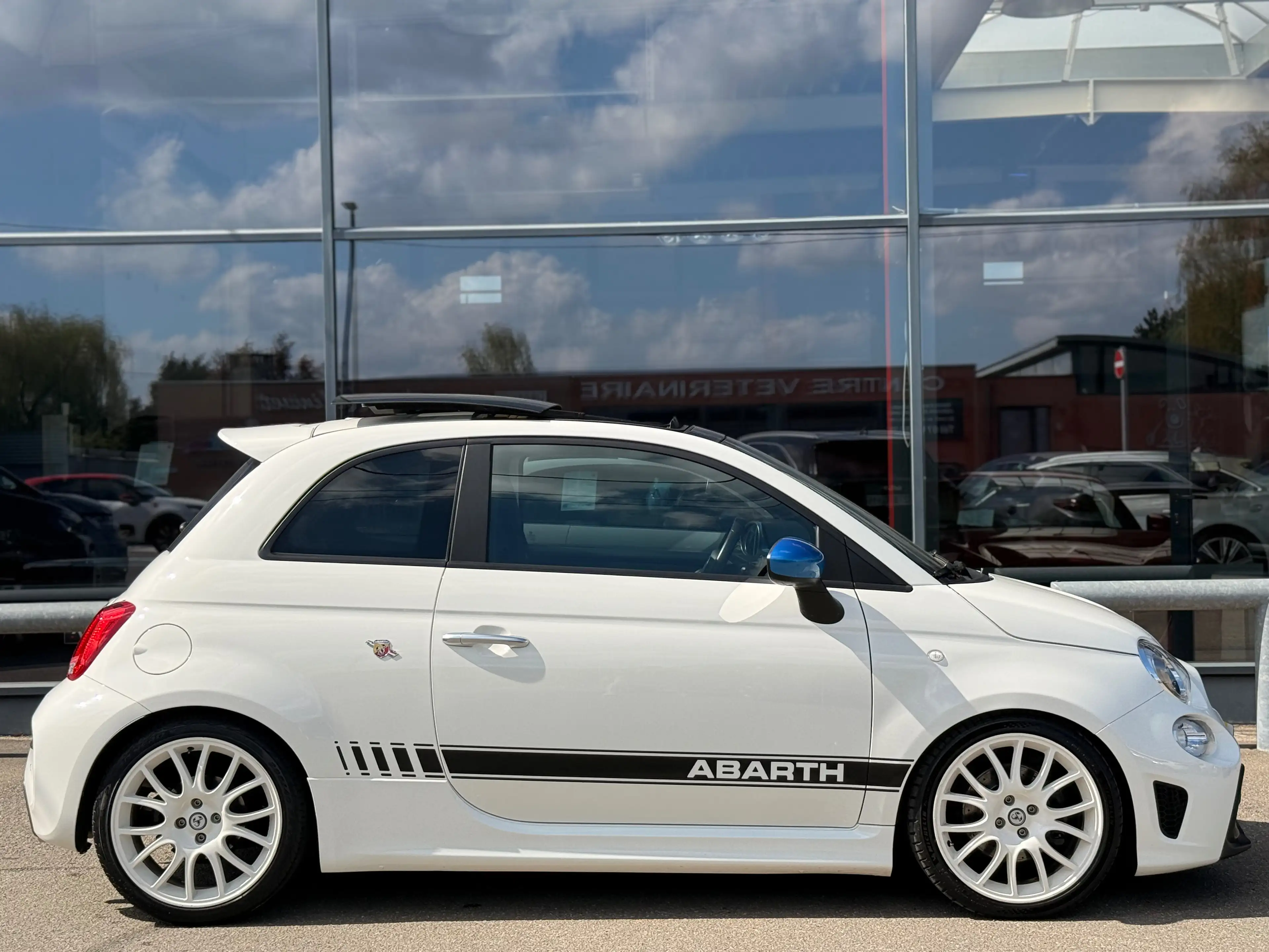 Fiat 500 Abarth F595 PISTA 120KW 1RE MAIN PANO SIEGES SABELT ECHAPP. RECORD MONZA — photo 4