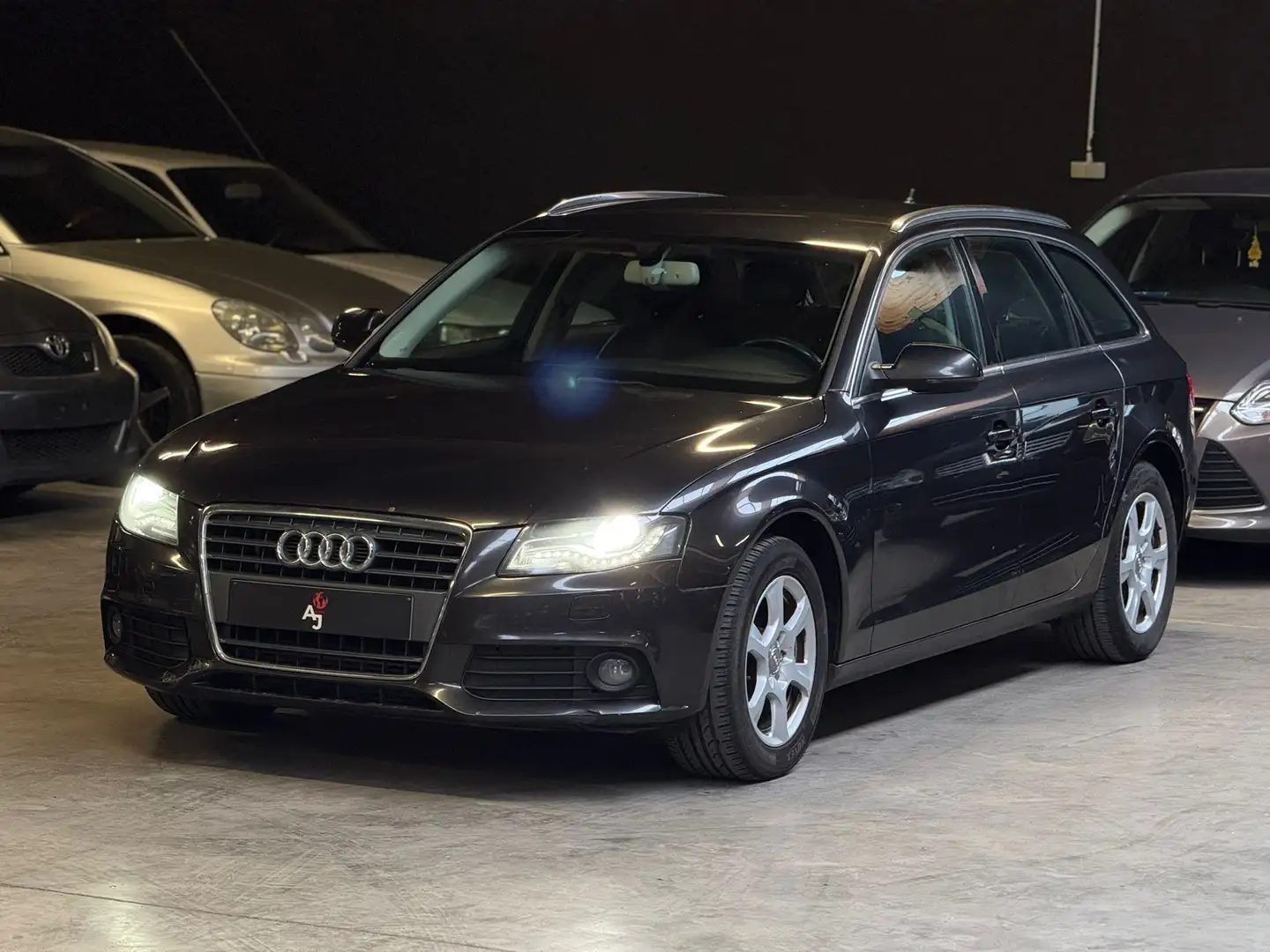Audi A4 A4 Avant 2.0 TDi Grau - 1