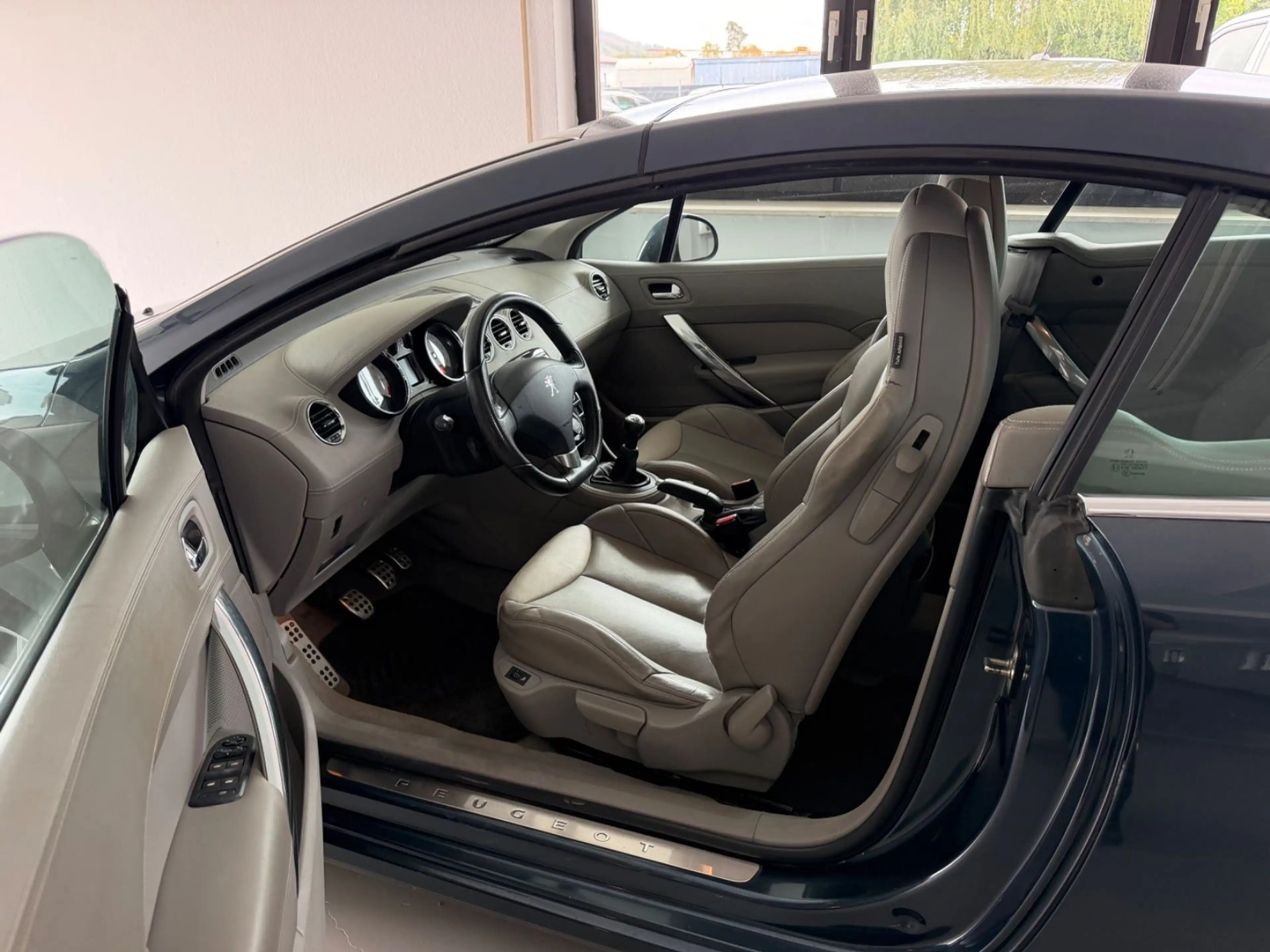 Peugeot 308 CC Cabrio-Coupe Active Sport Leder Klima PDC — photo 7