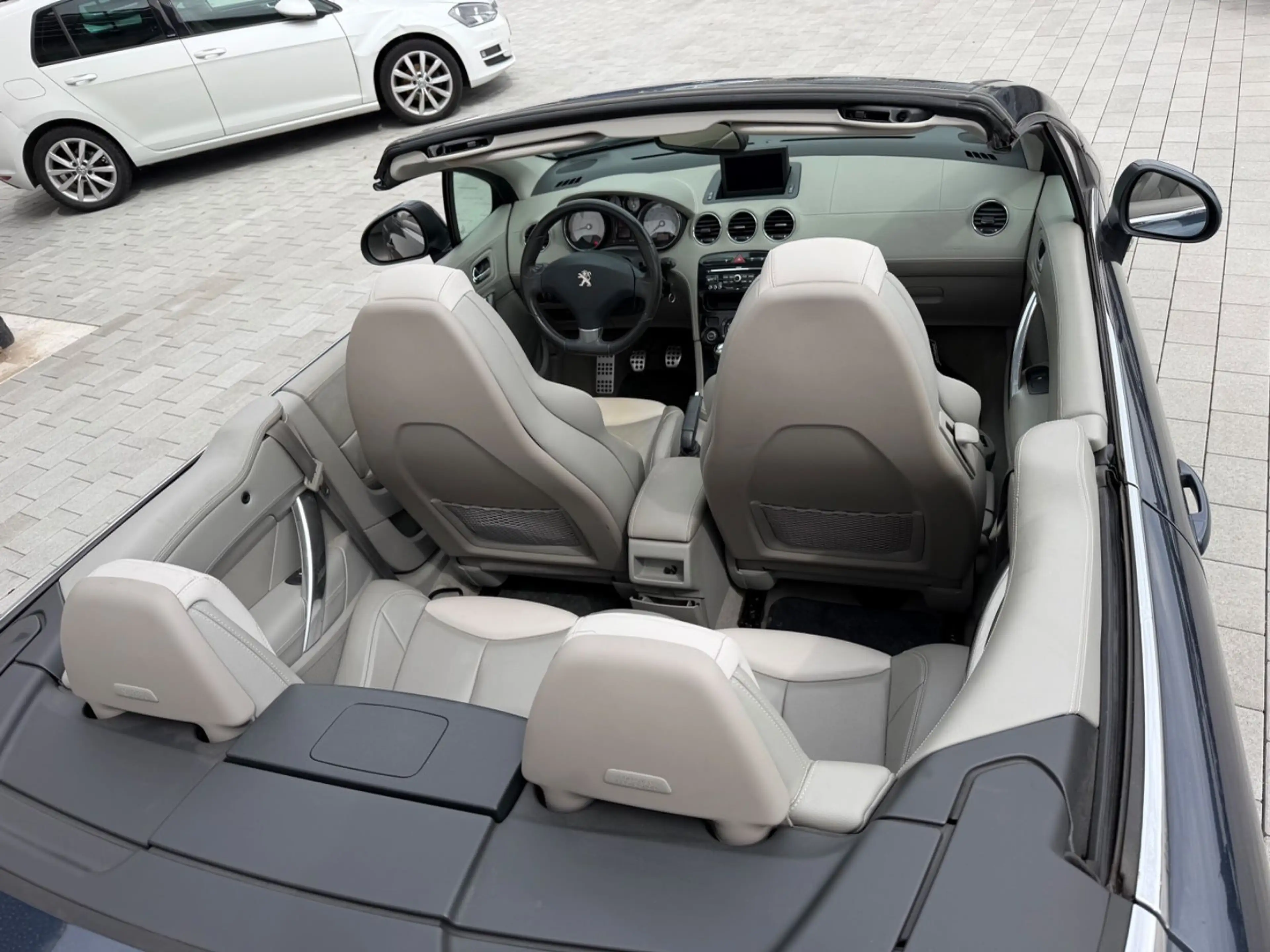 Peugeot 308 CC Cabrio-Coupe Active Sport Leder Klima PDC — photo 3