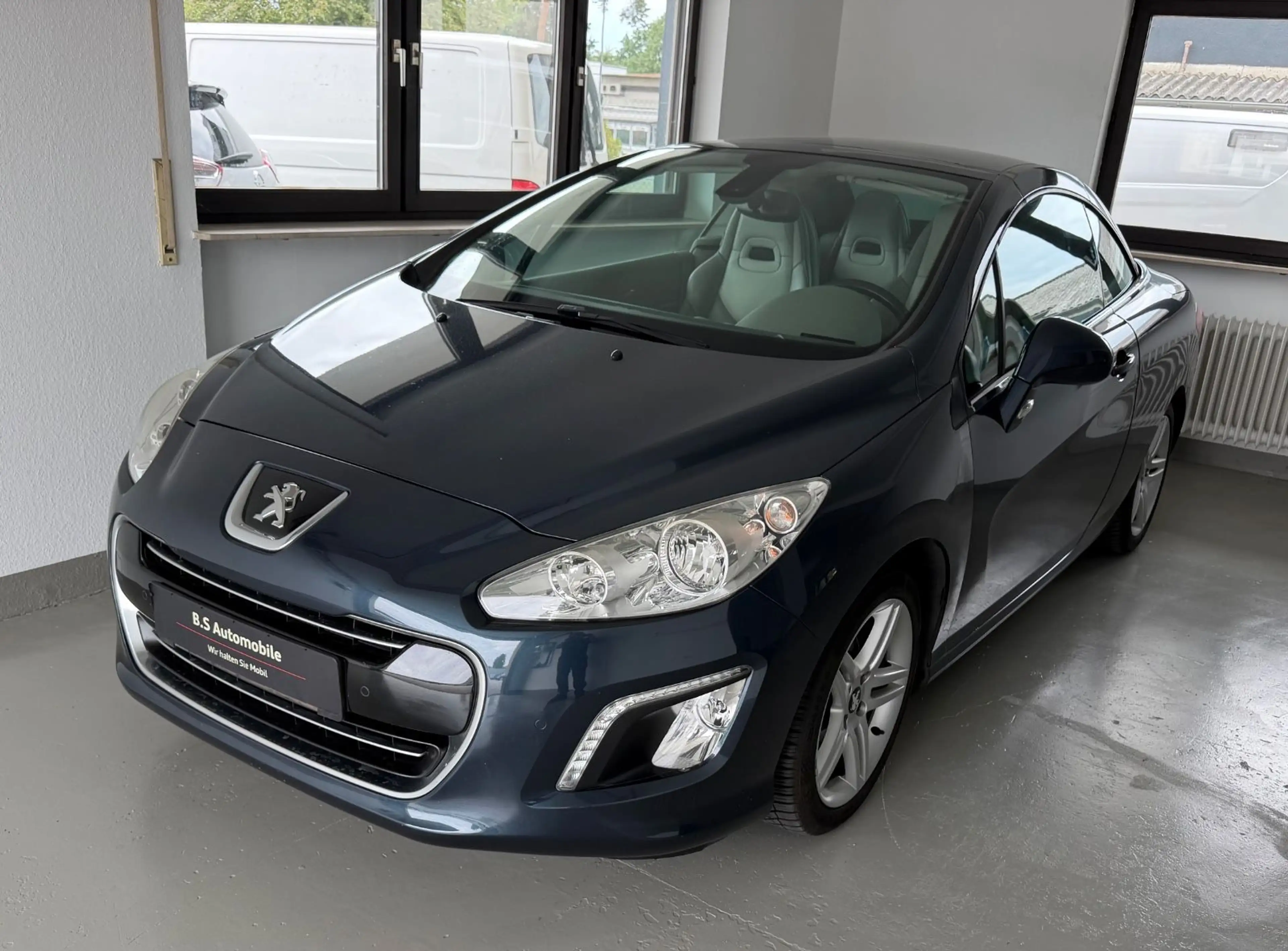 Peugeot 308 CC Cabrio-Coupe Active Sport Leder Klima PDC — photo 14
