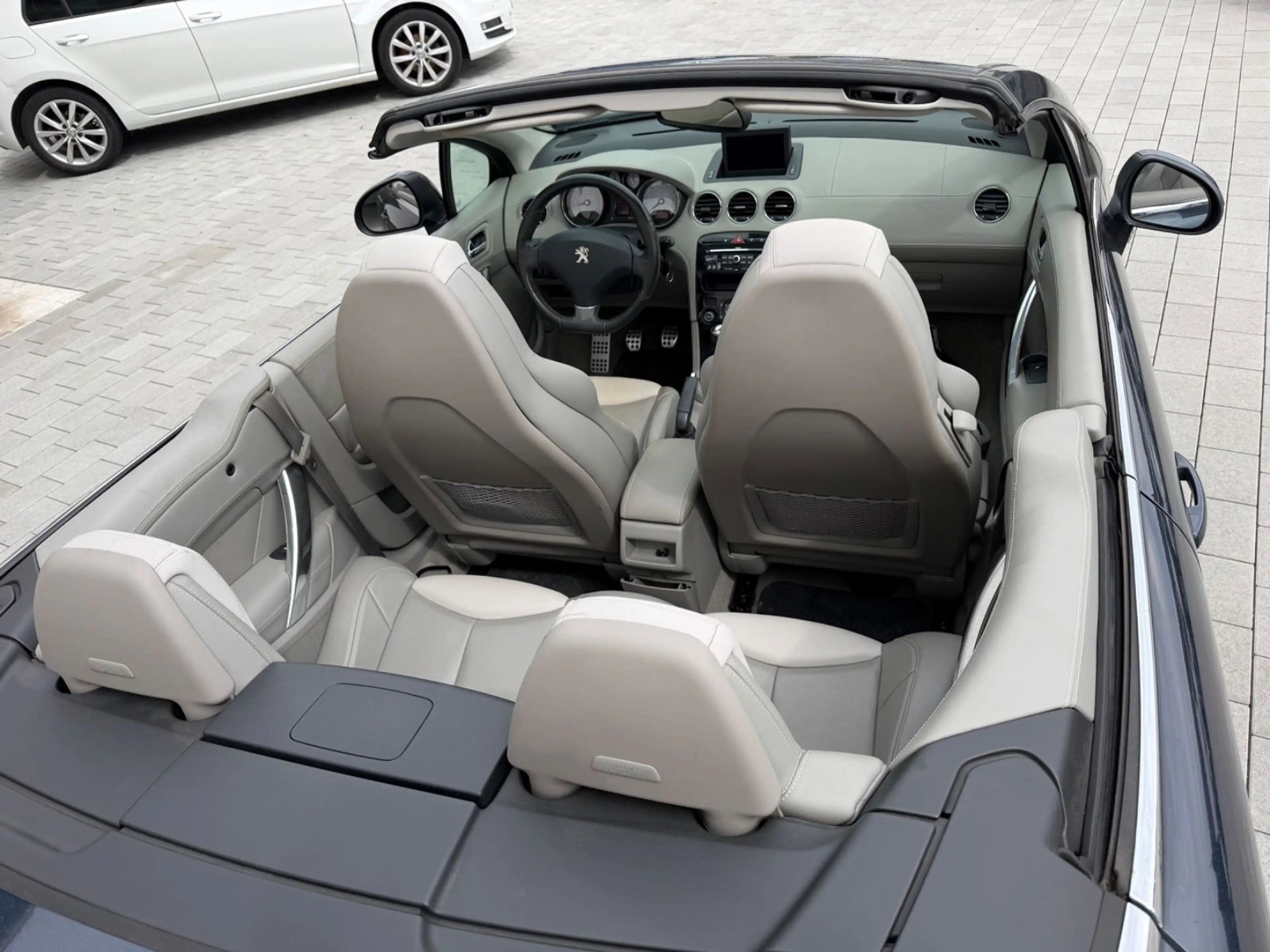 Peugeot 308 CC Cabrio-Coupe Active Sport Leder Klima PDC — photo 4