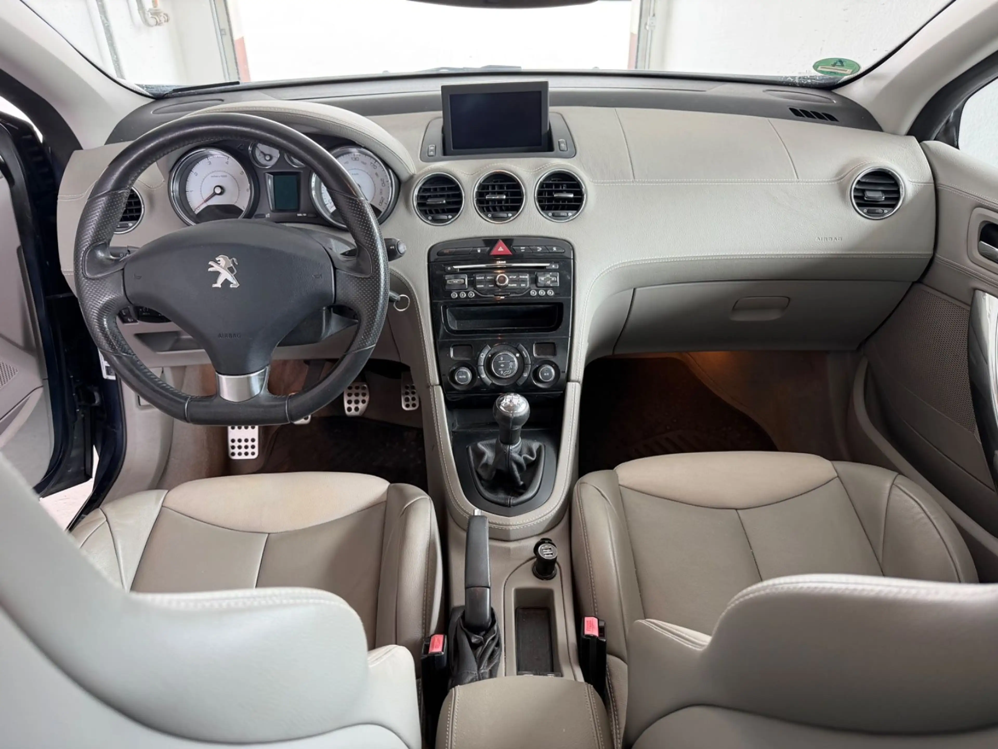Peugeot 308 CC Cabrio-Coupe Active Sport Leder Klima PDC — photo 5