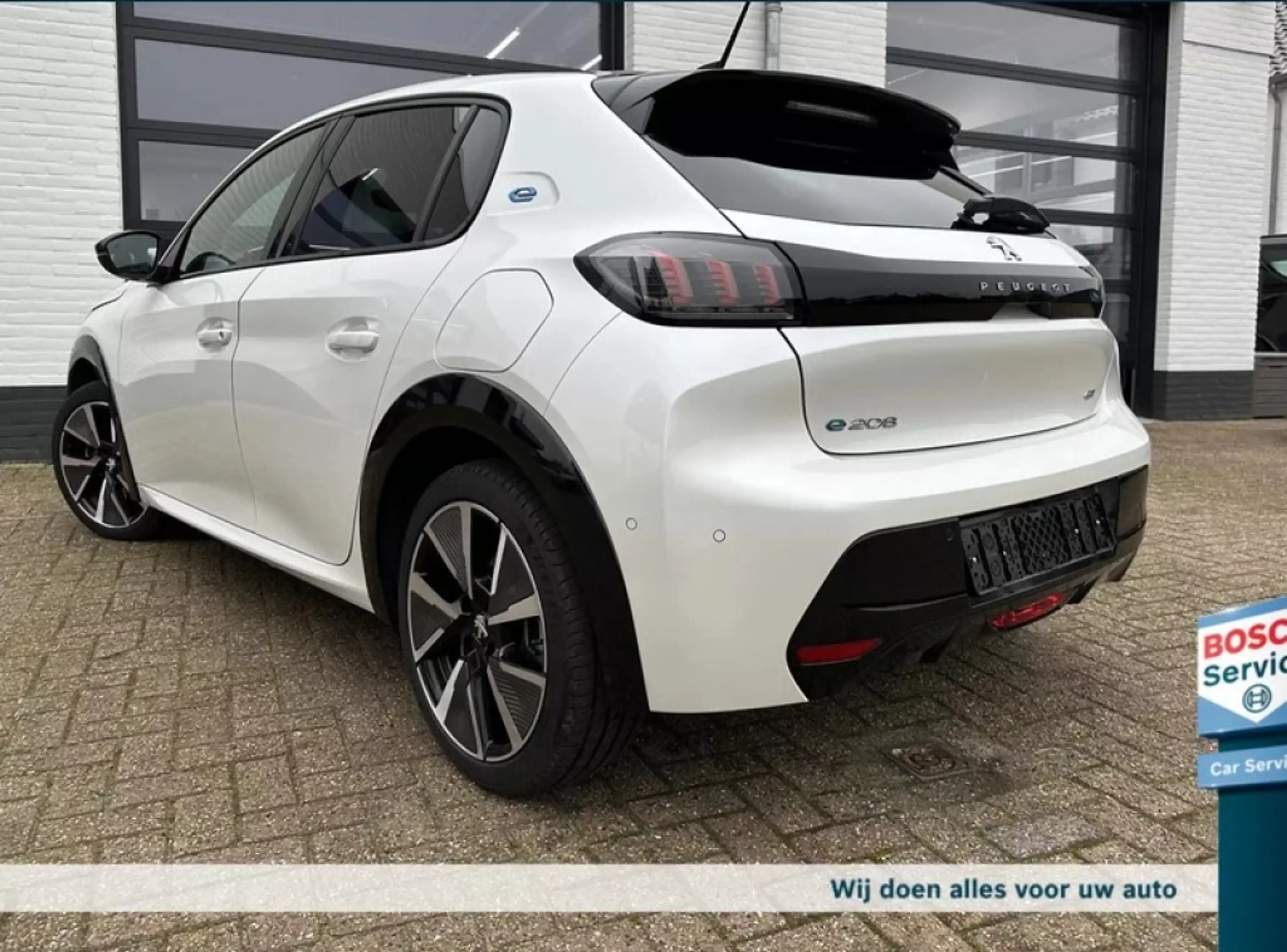 Peugeot e-208 EV 50kWh 136pk GT Pack — photo 2