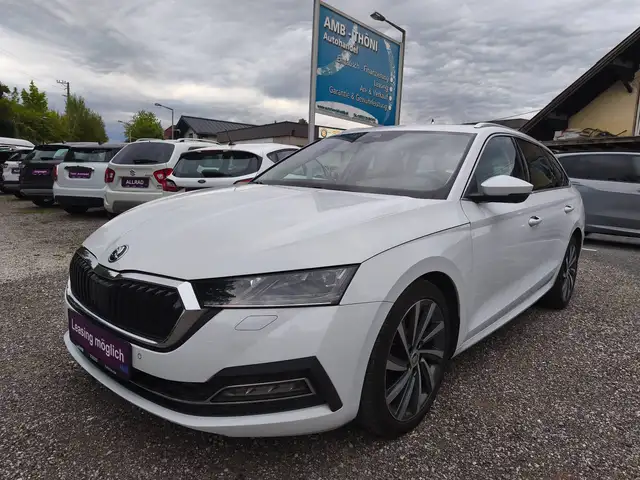Skoda Octavia view 2