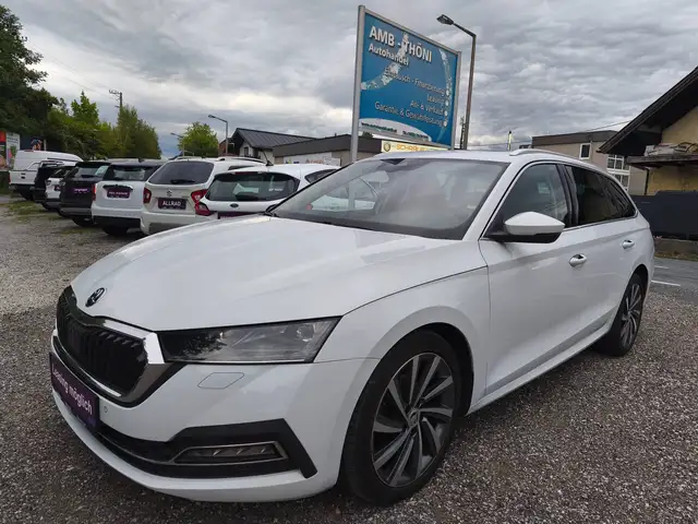 Skoda Octavia view 3