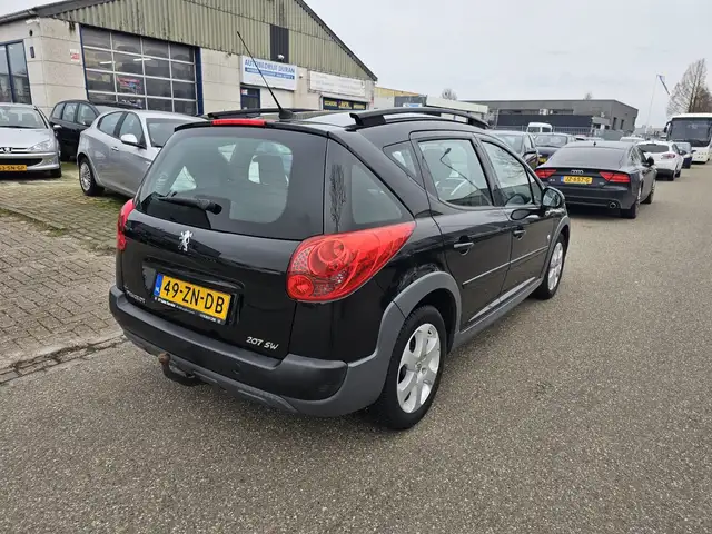 Peugeot 207 view 4