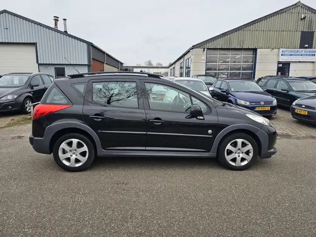 Peugeot 207 view 9