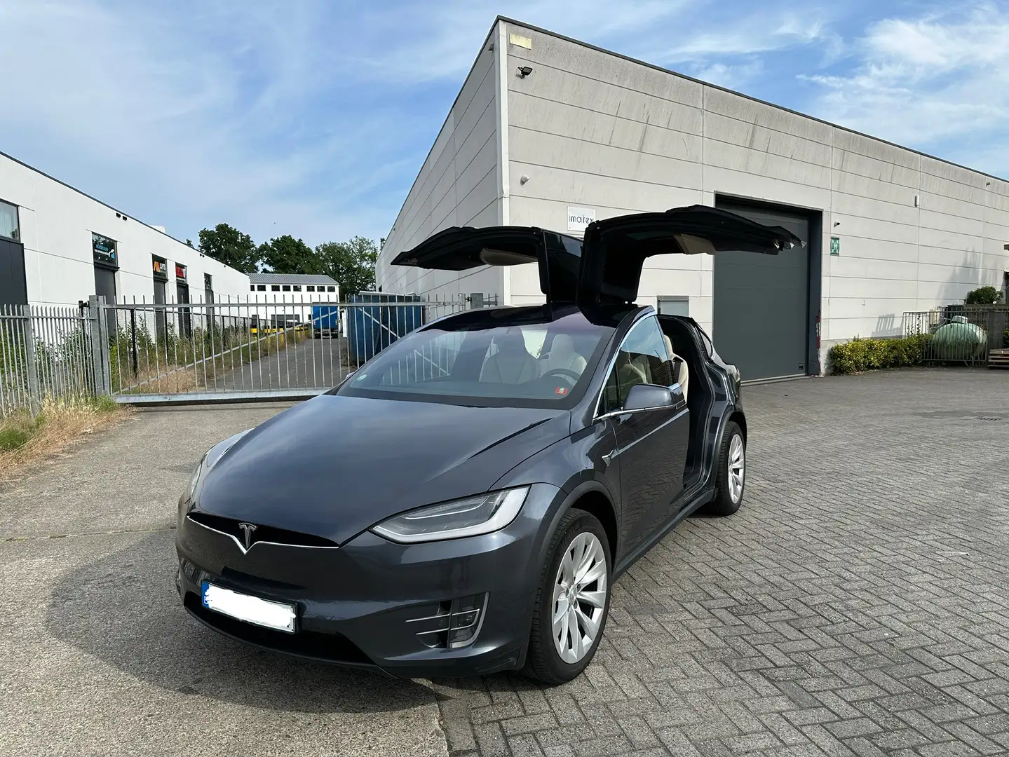 Tesla Model X Tesla Model X Long Range Dual Motor 6-Zit Gris - 1