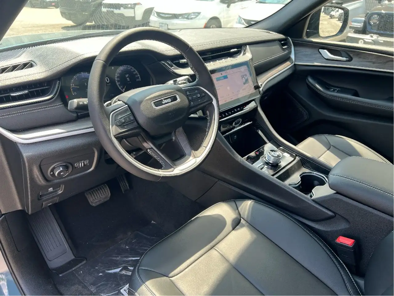 Jeep Grand Cherokee 2026 — фото 15