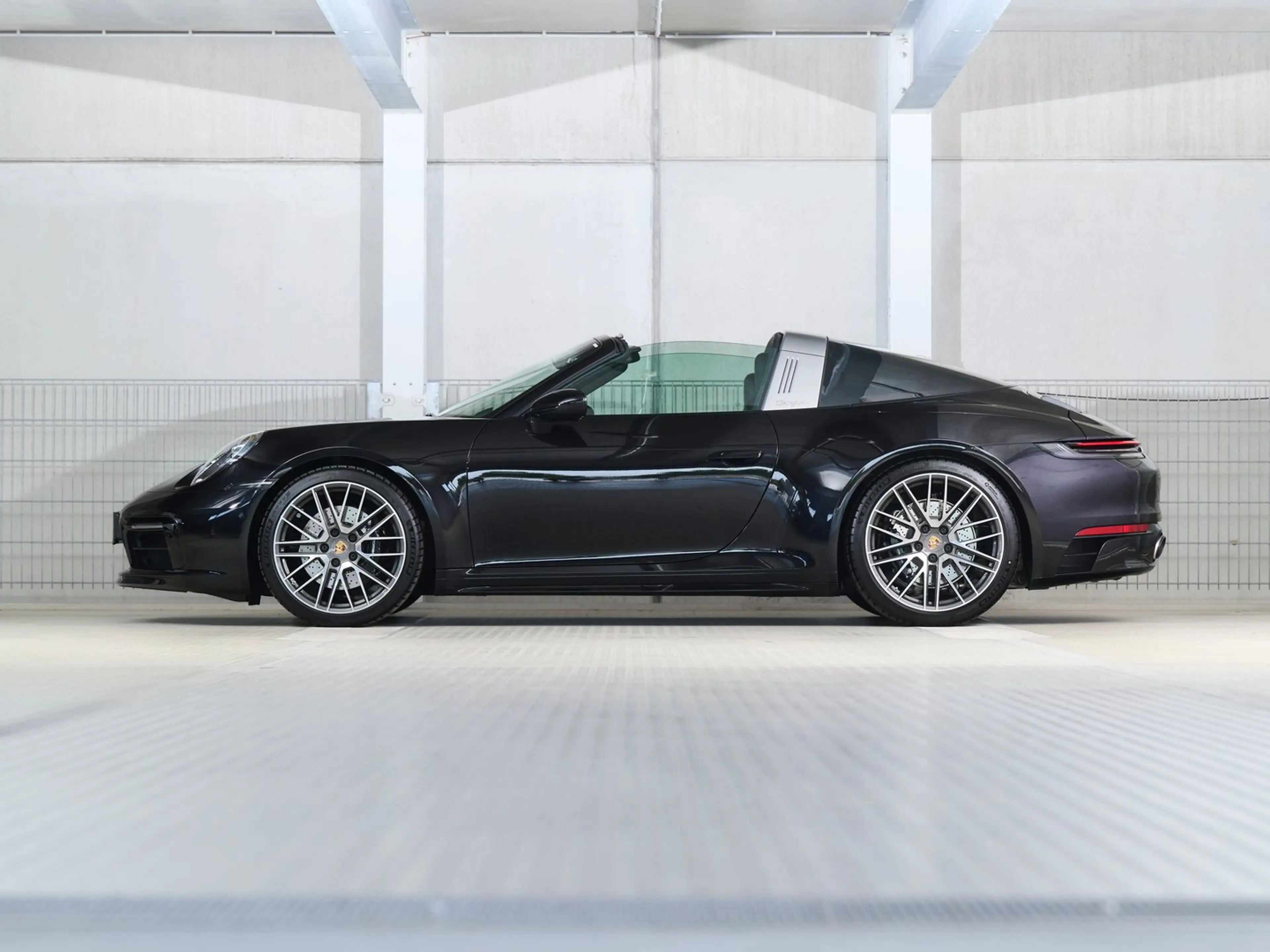 Porsche 911 Targa 4S — photo 2
