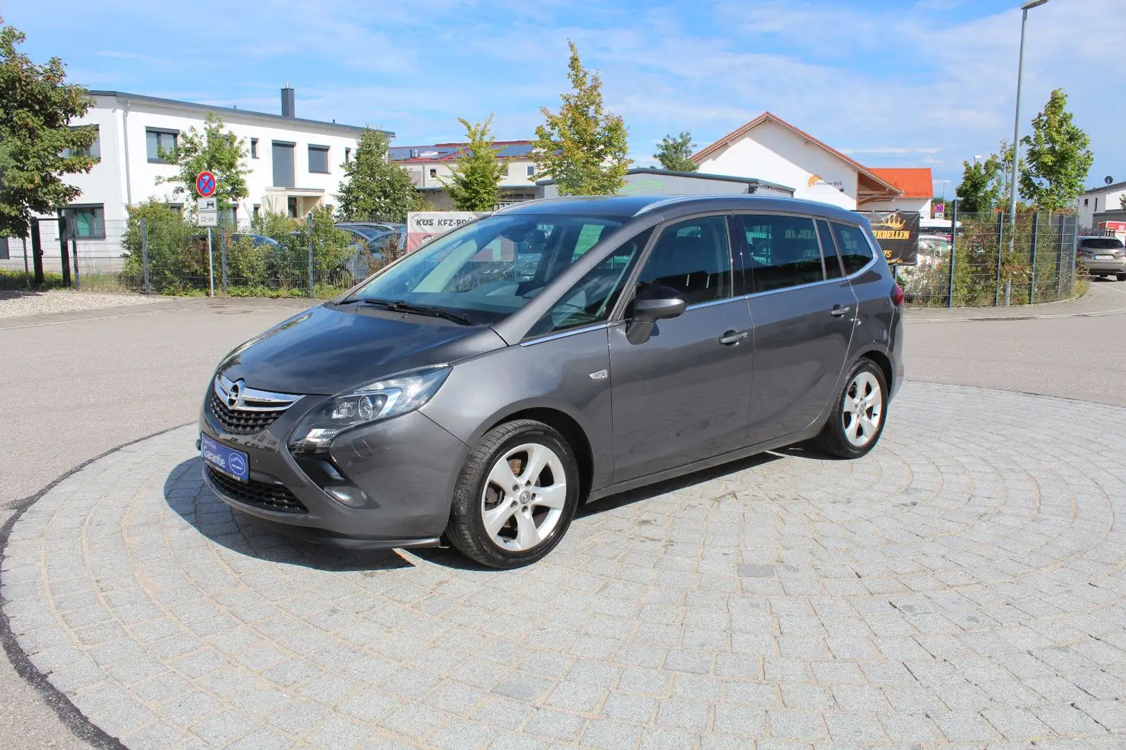 Opel Zafira C Tourer Innovation 2.Hd 7 Sitze Tüv neu Gris - 2